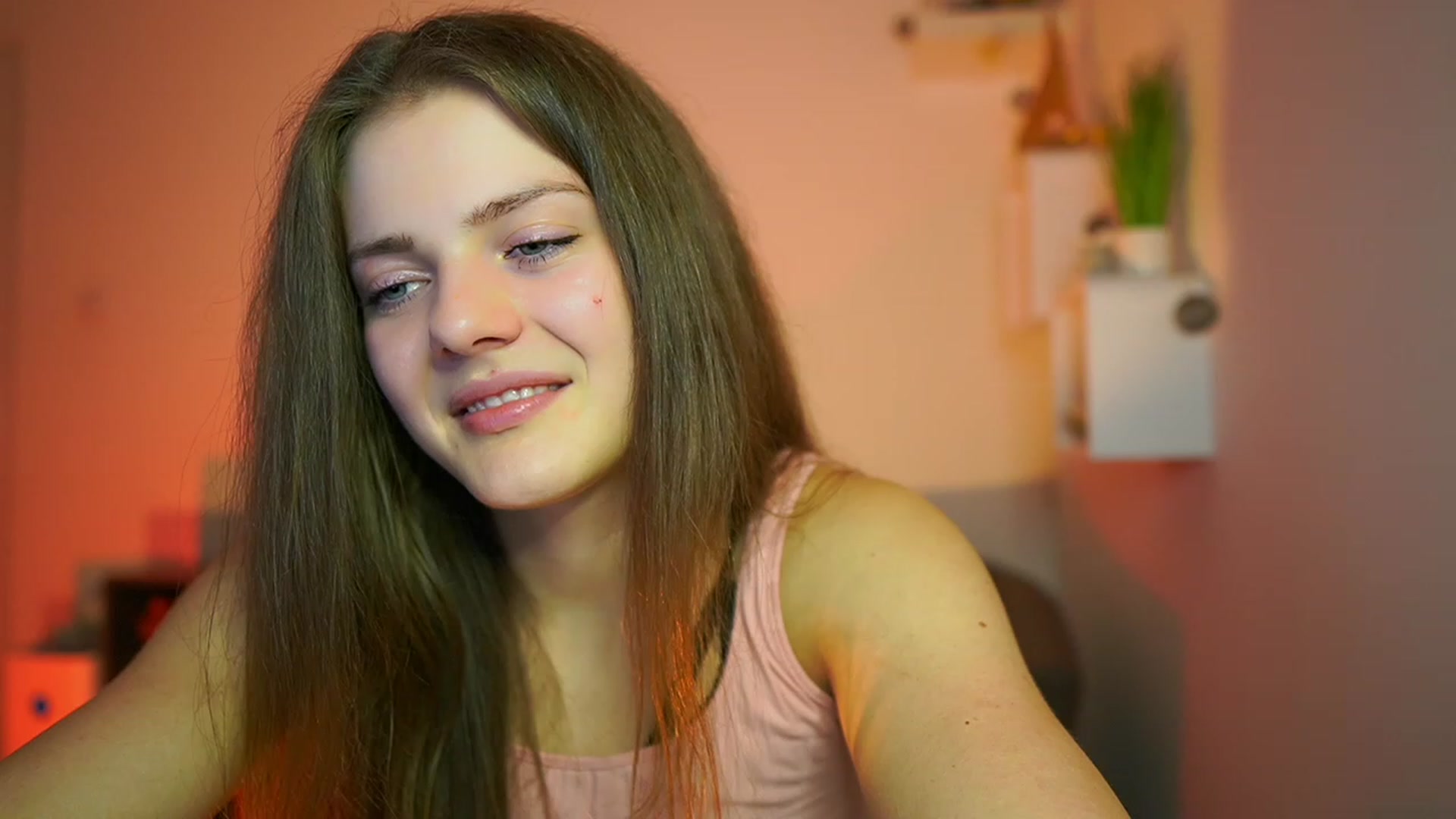Gallery image thumbnail from Elly_Malkova_'s myfreecams stream on, 06/04/2023, 18:52 image 4 of 20