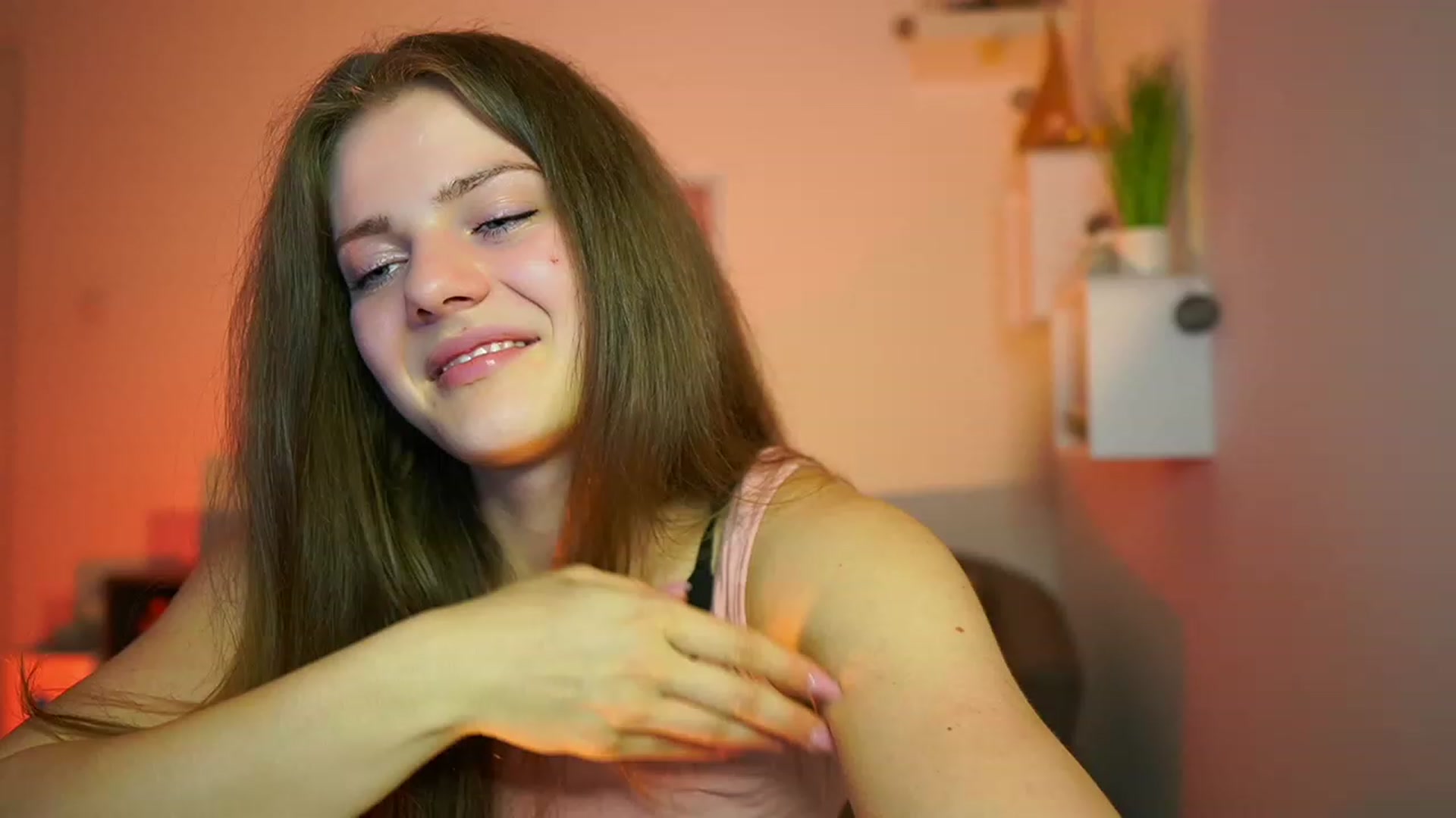 Gallery image thumbnail from Elly_Malkova_'s myfreecams stream on, 06/04/2023, 18:52 image 6 of 20