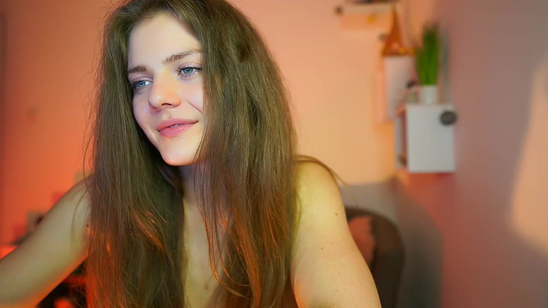 Gallery image thumbnail from Elly_Malkova_'s myfreecams stream on, 06/04/2023, 23:14 image 12 of 20