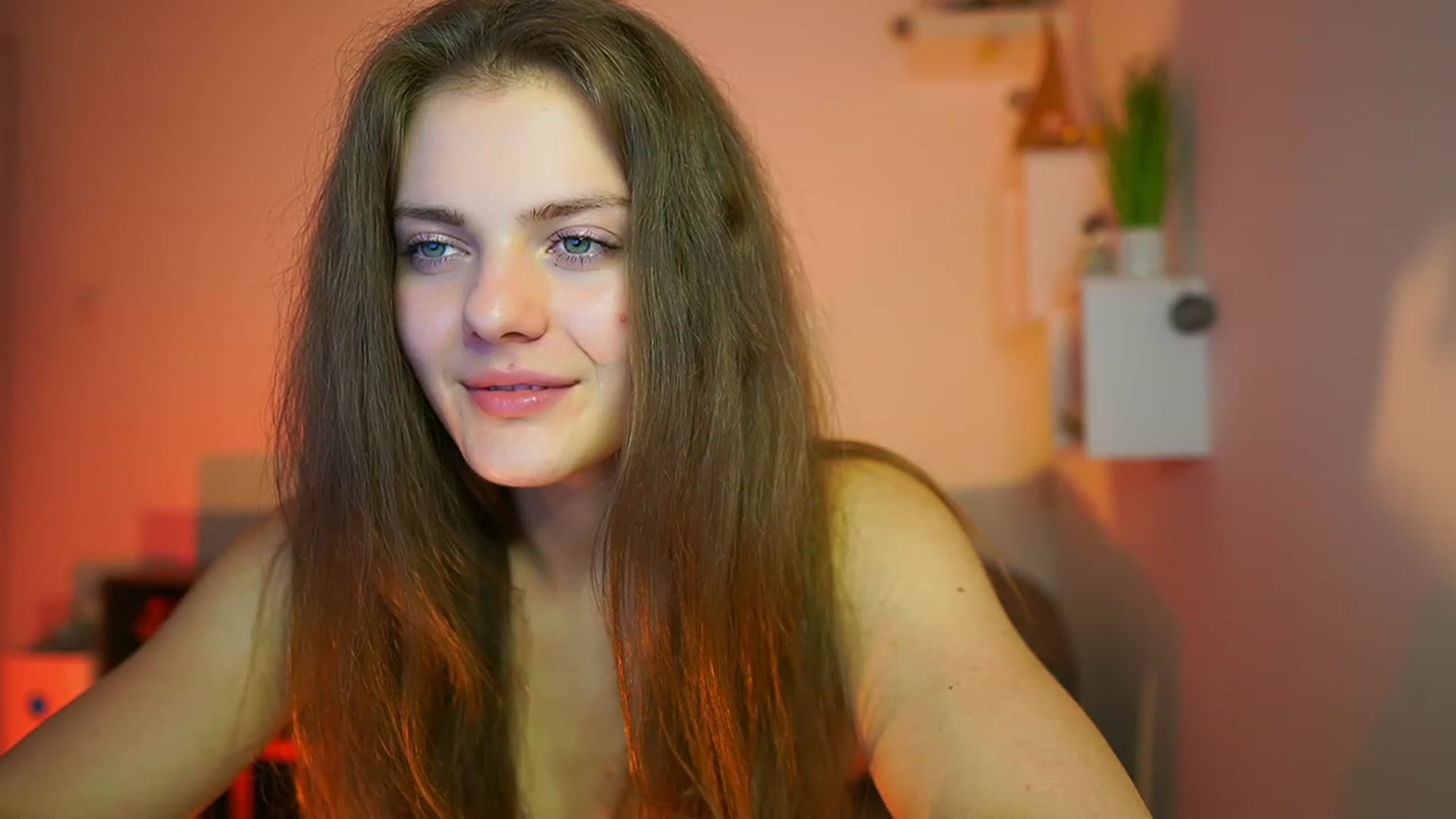 Gallery image thumbnail from Elly_Malkova_'s myfreecams stream on, 06/04/2023, 23:14 image 11 of 20