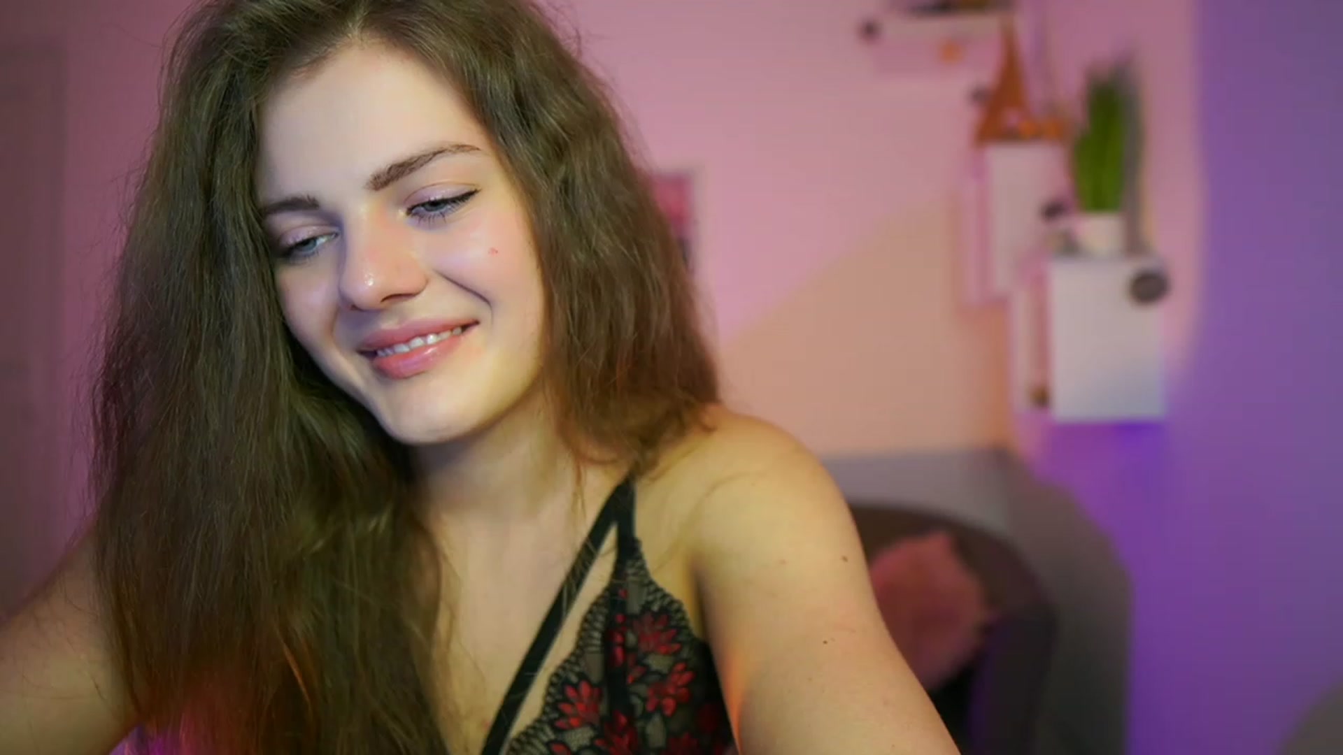 Gallery image thumbnail from Elly_Malkova_'s myfreecams stream on, 06/06/2023, 20:09 image 16 of 20