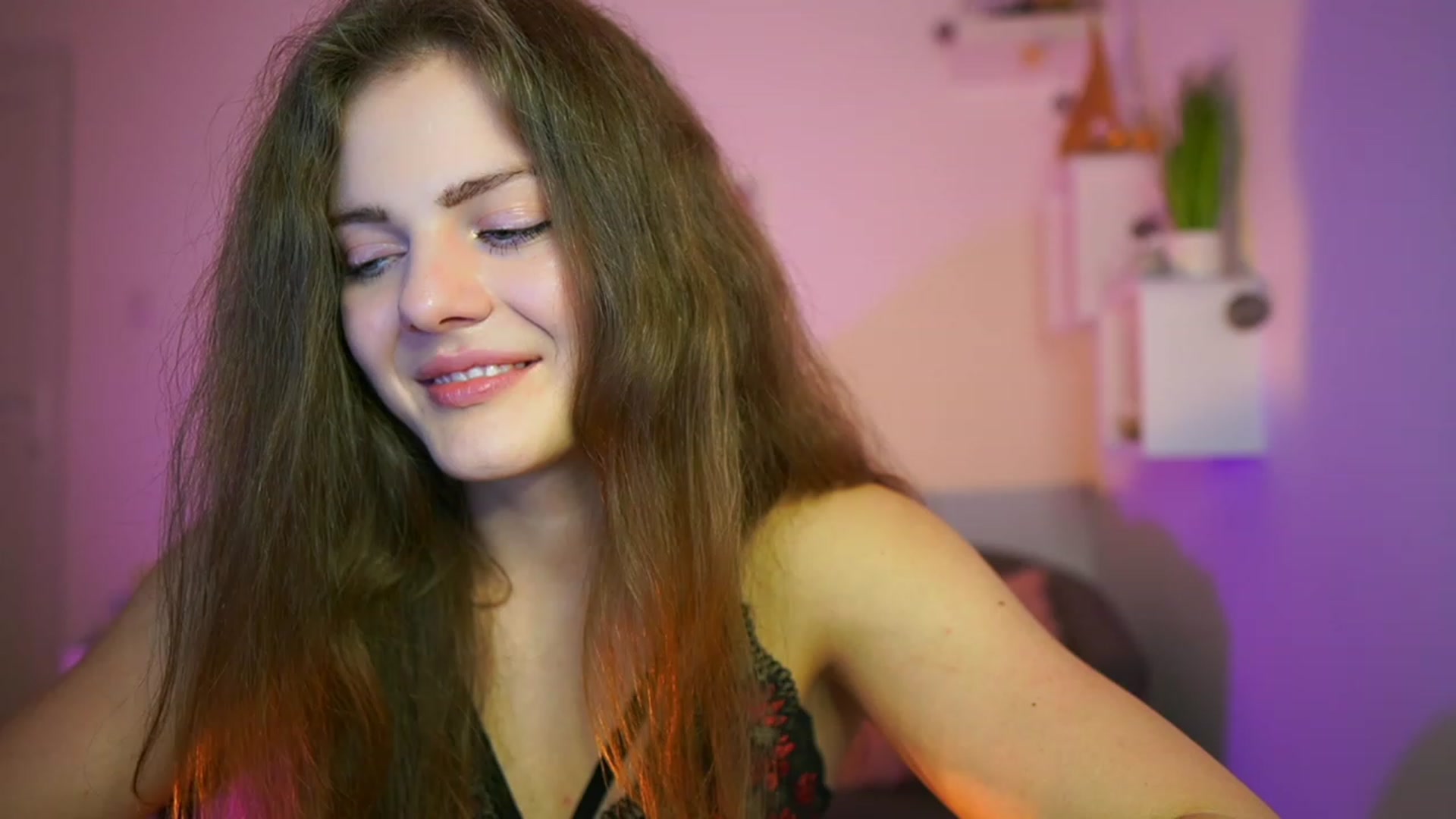 Gallery image thumbnail from Elly_Malkova_'s myfreecams stream on, 06/06/2023, 22:53 image 5 of 20
