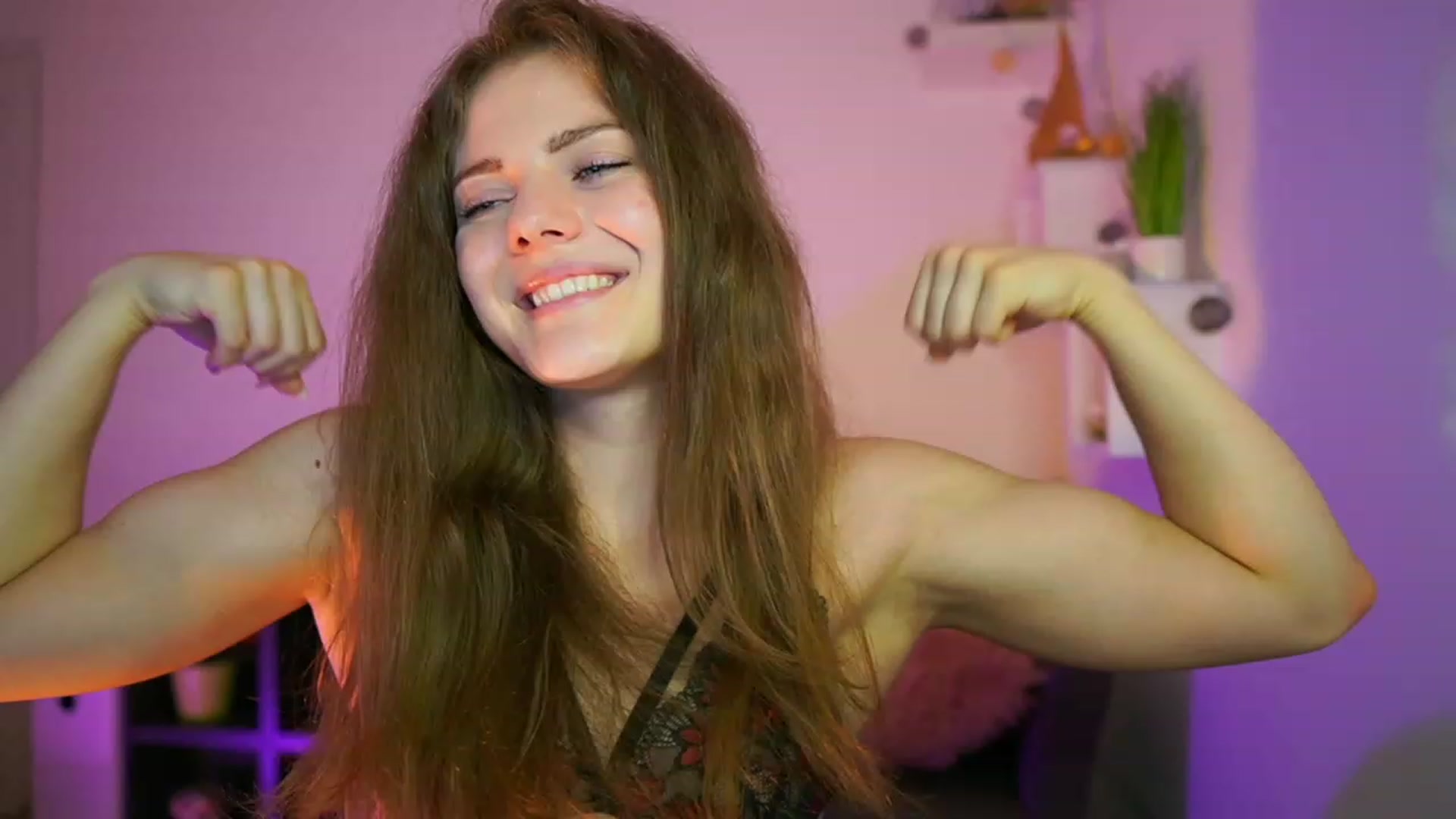 Gallery image thumbnail from Elly_Malkova_'s myfreecams stream on, 06/06/2023, 23:09 image 1 of 20