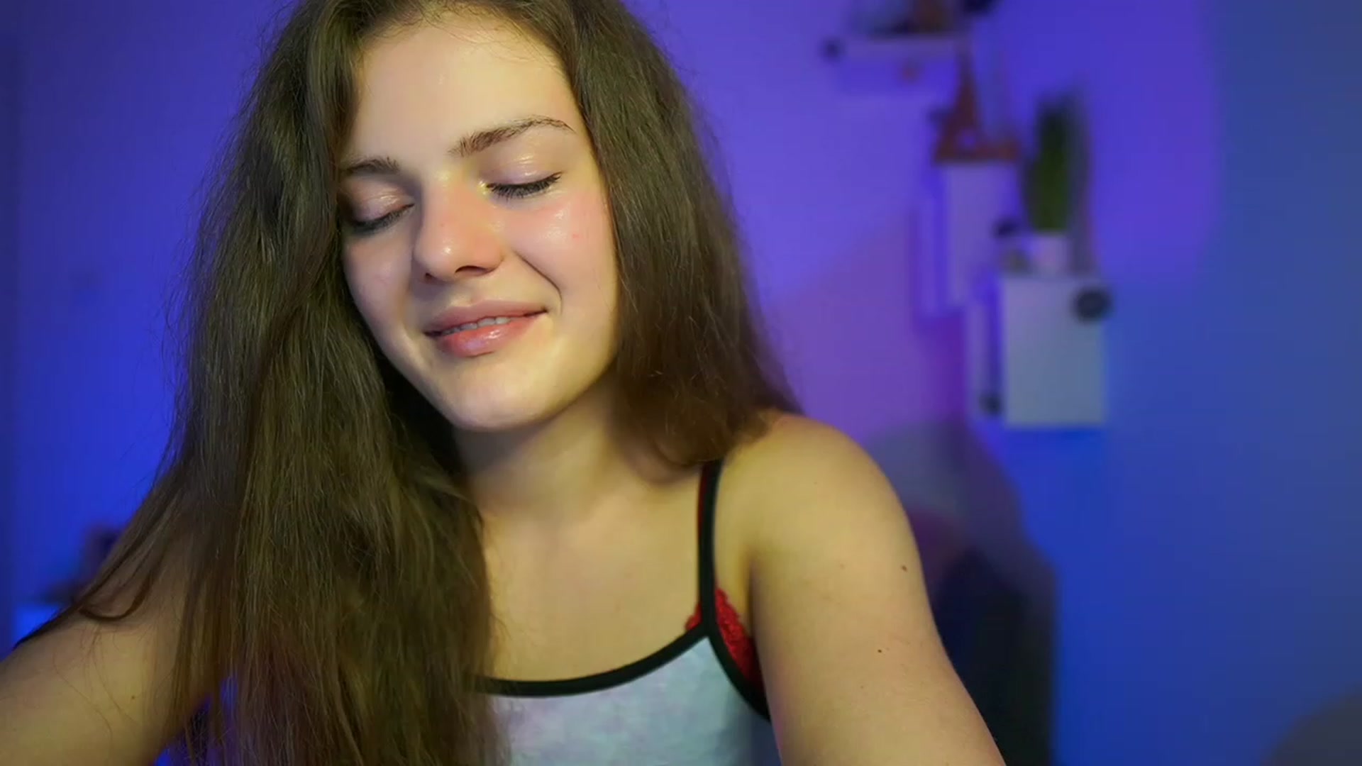 Gallery image thumbnail from Elly_Malkova_'s myfreecams stream on, 06/07/2023, 20:26 image 7 of 20