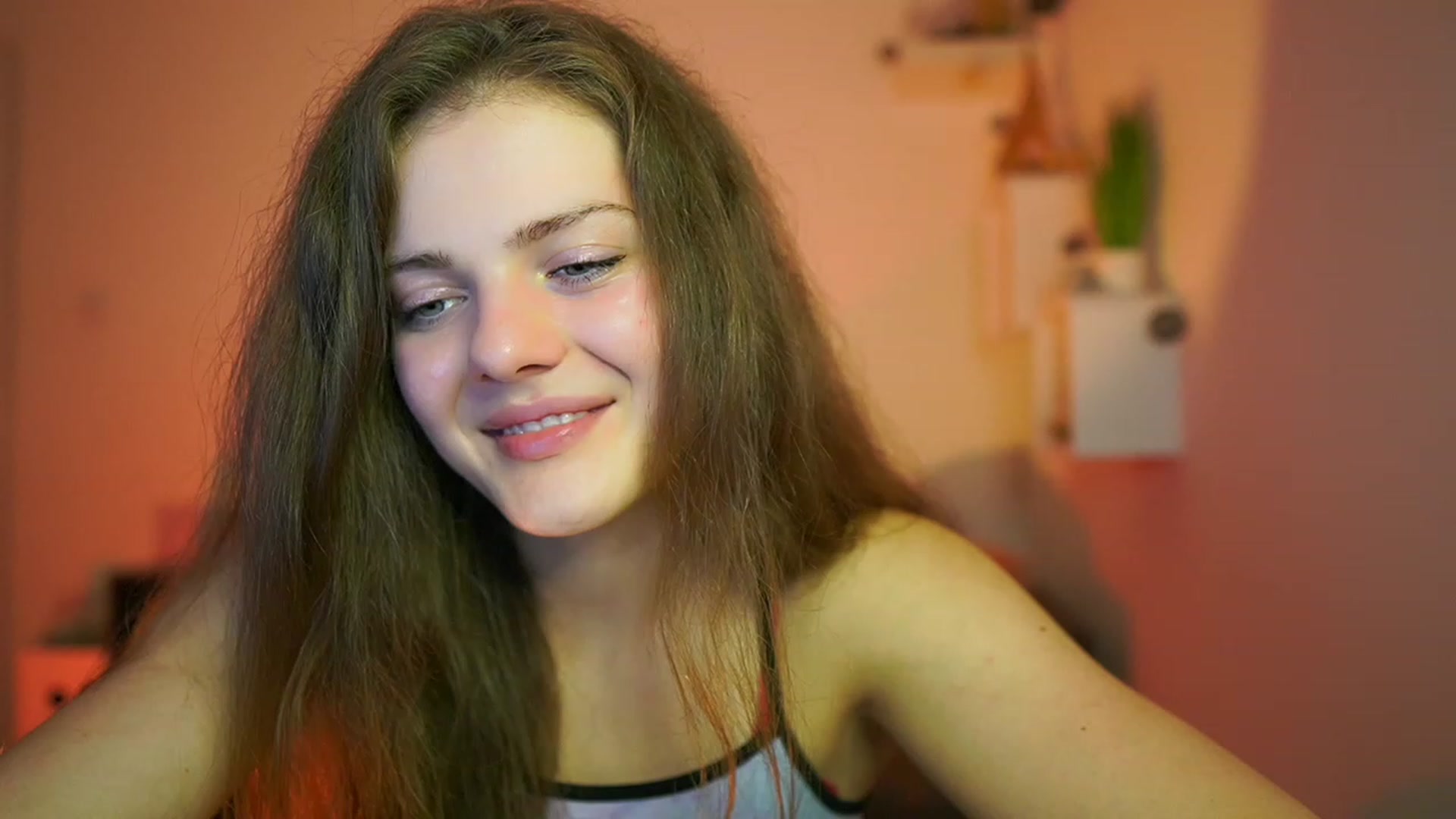 Gallery image thumbnail from Elly_Malkova_'s myfreecams stream on, 06/07/2023, 20:26 image 1 of 20