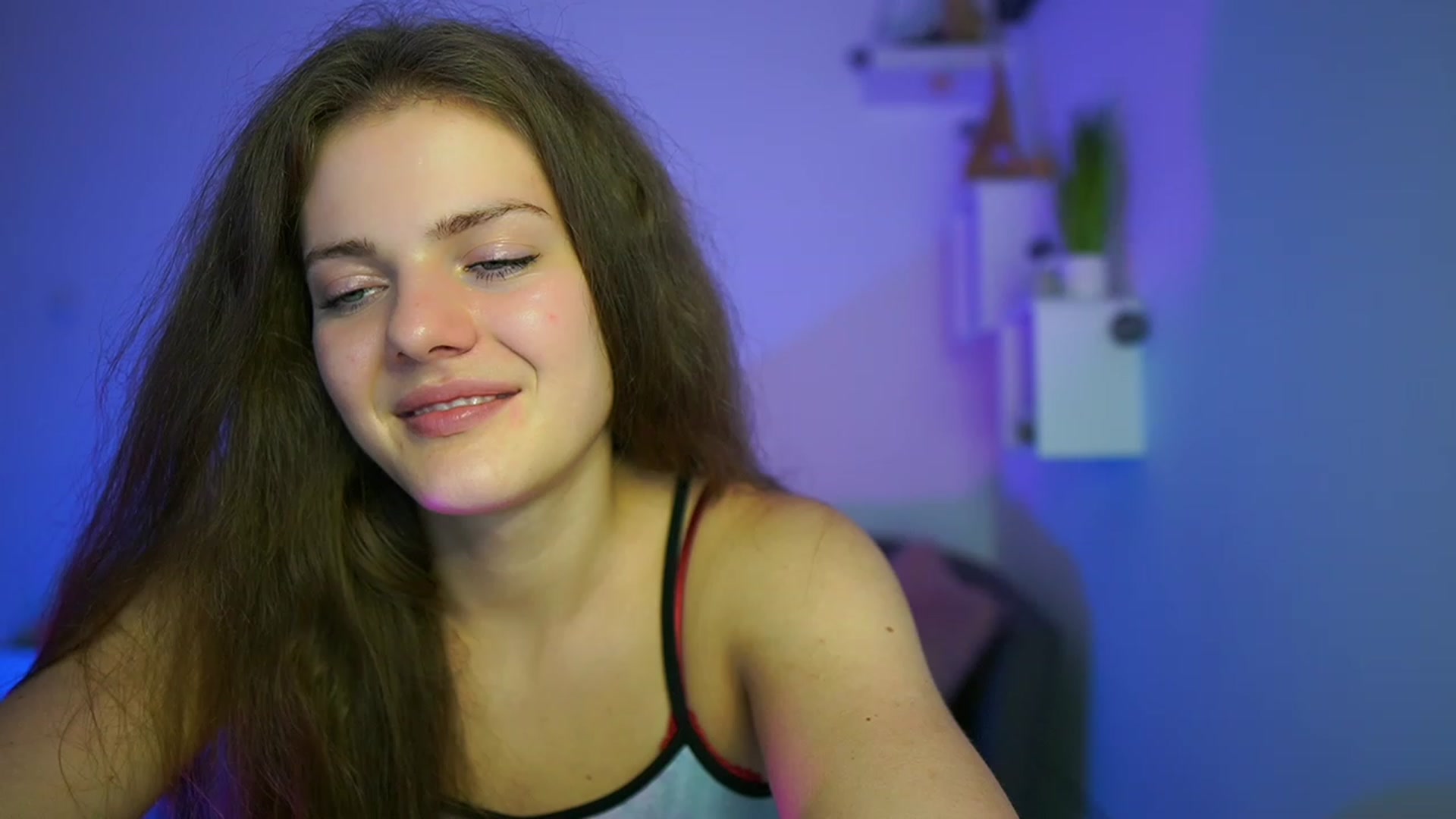 Gallery image thumbnail from Elly_Malkova_'s myfreecams stream on, 06/07/2023, 22:36 image 3 of 20