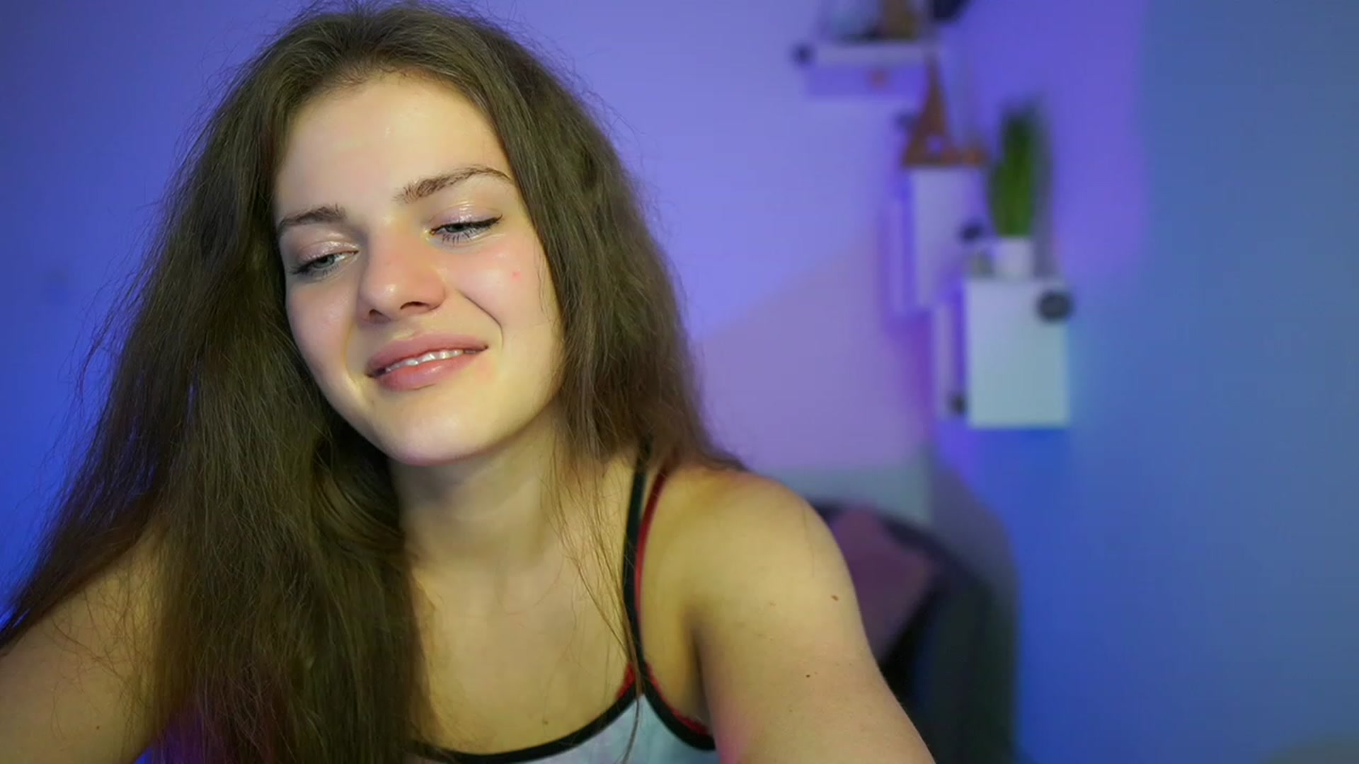 Gallery image thumbnail from Elly_Malkova_'s myfreecams stream on, 06/07/2023, 22:36 image 10 of 20