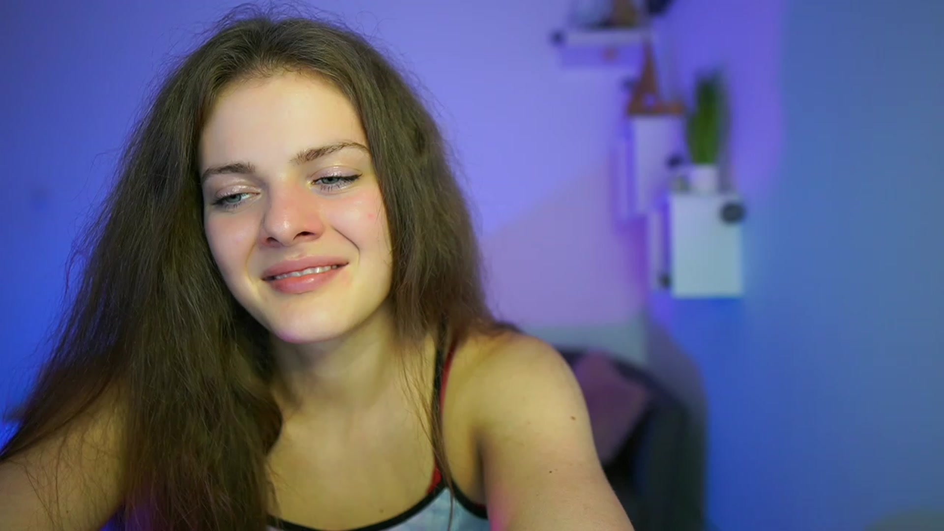 Gallery image thumbnail from Elly_Malkova_'s myfreecams stream on, 06/07/2023, 22:36 image 15 of 20