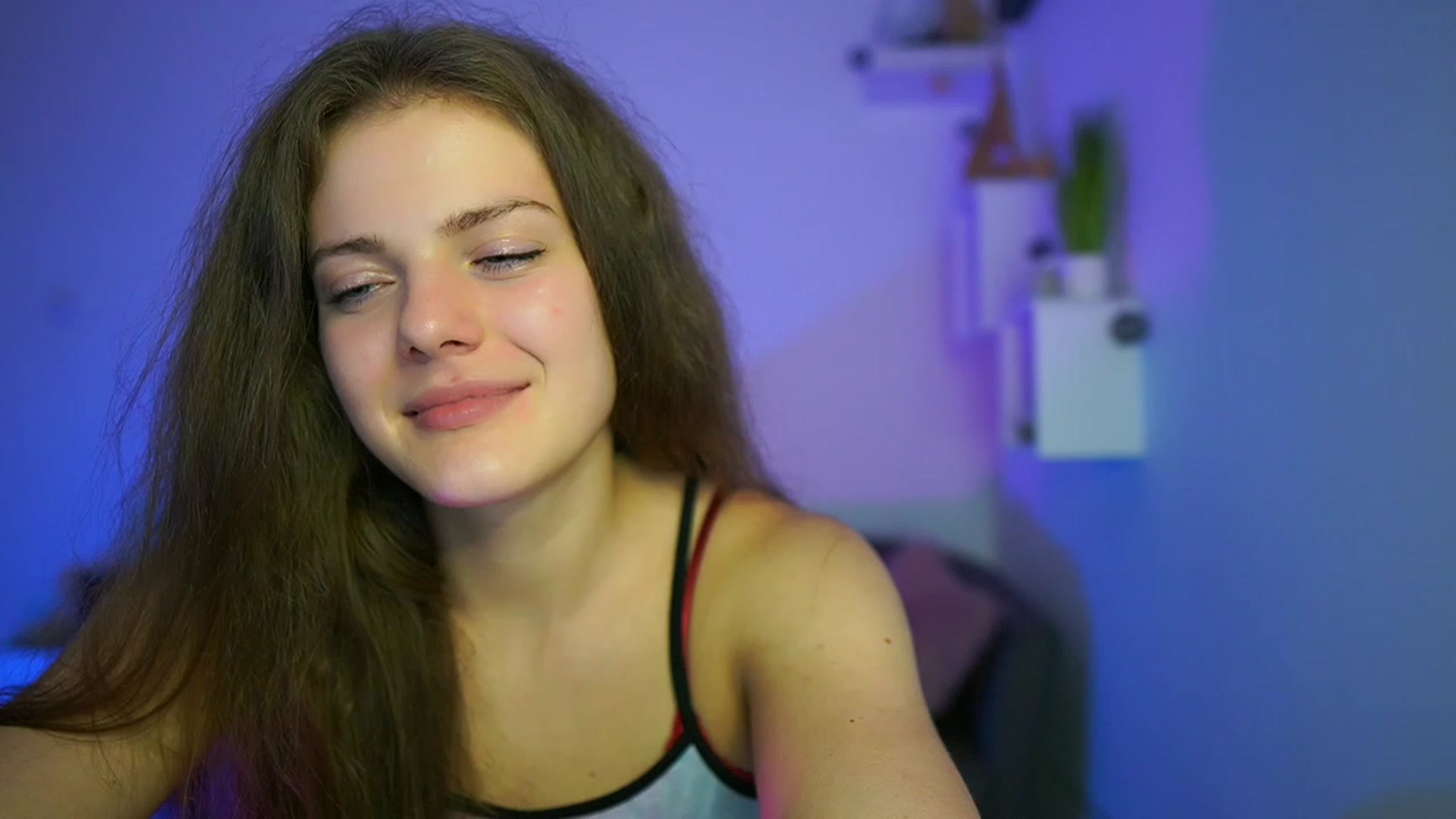 Gallery image thumbnail from Elly_Malkova_'s myfreecams stream on, 06/07/2023, 22:36 image 6 of 20