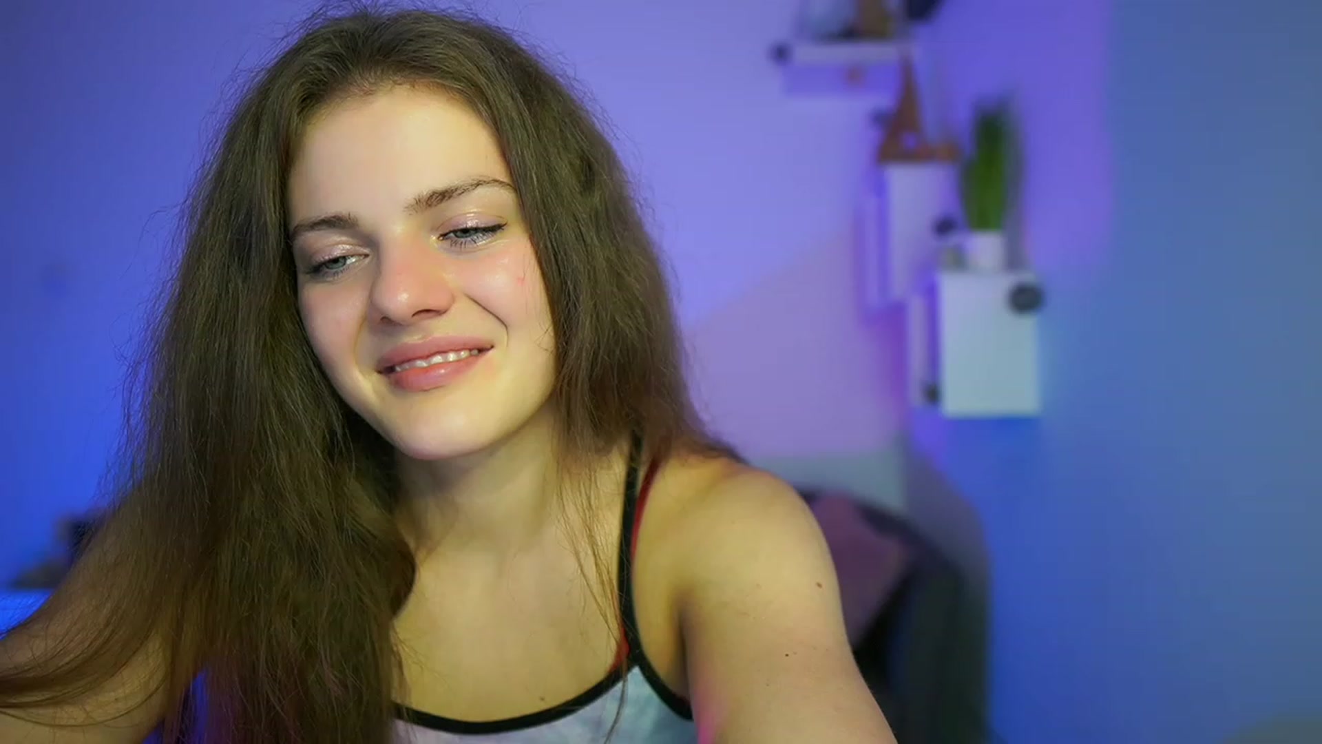 Gallery image thumbnail from Elly_Malkova_'s myfreecams stream on, 06/07/2023, 22:36 image 17 of 20
