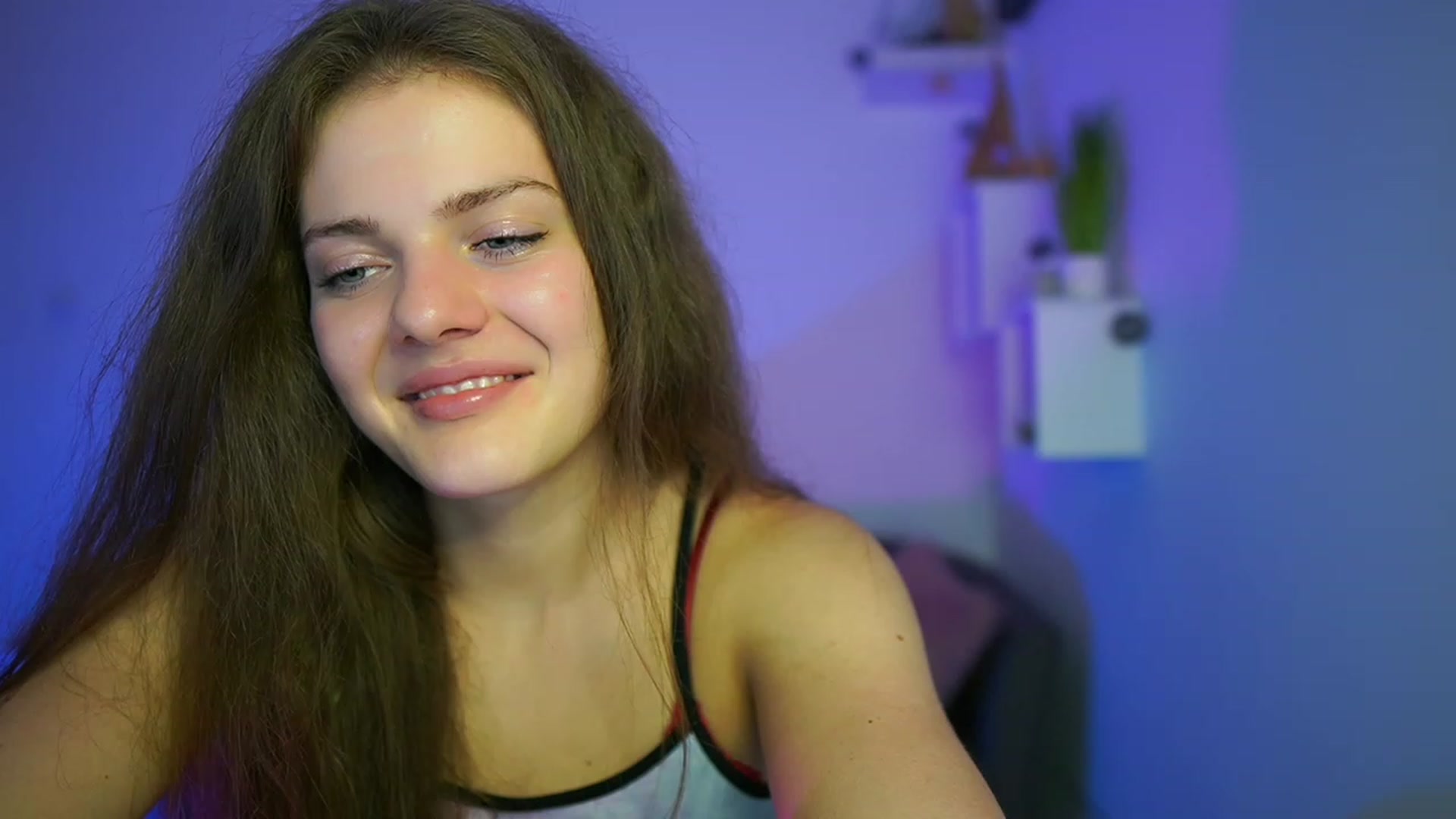 Gallery image thumbnail from Elly_Malkova_'s myfreecams stream on, 06/07/2023, 22:36 image 11 of 20