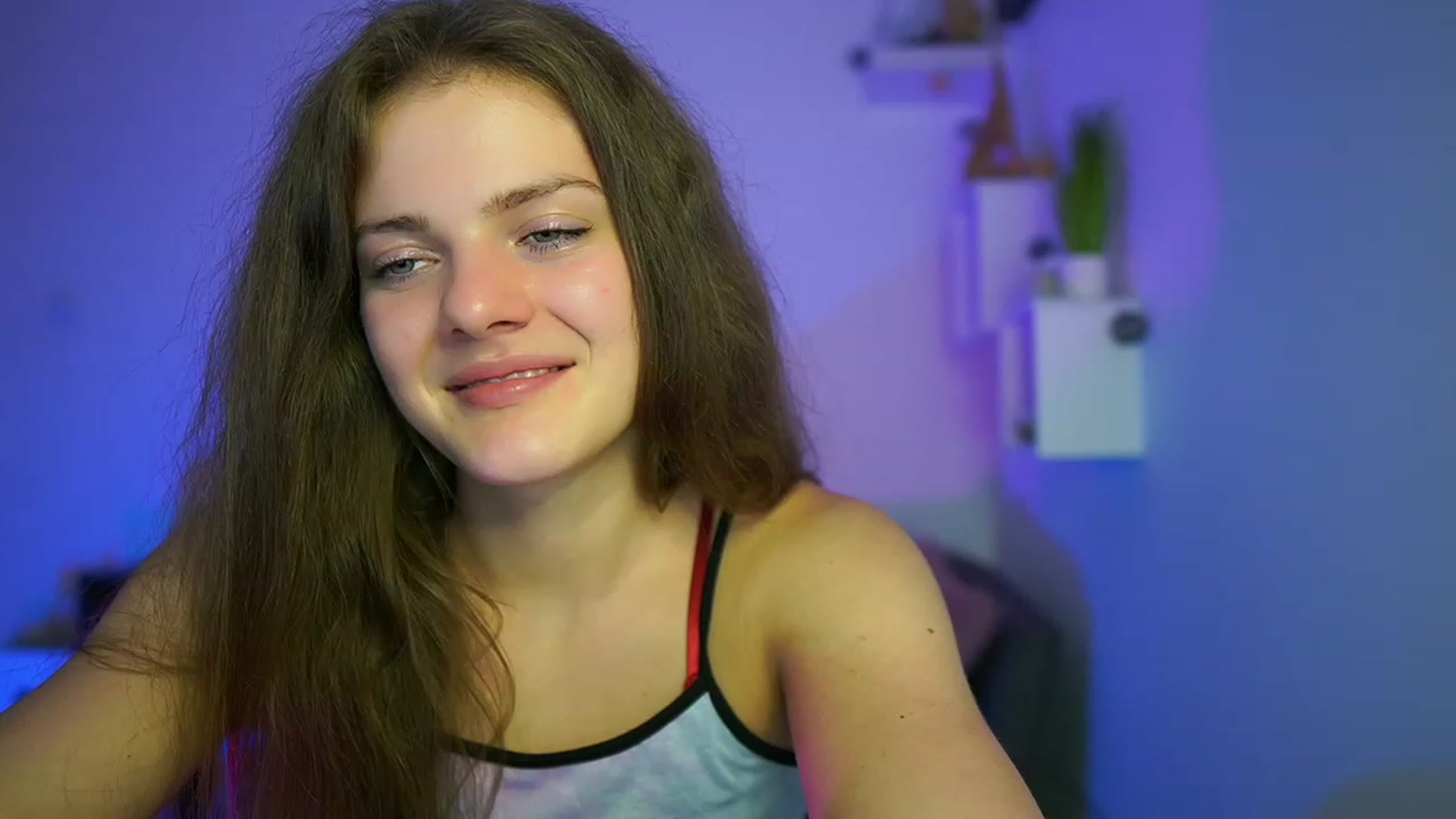 Gallery image thumbnail from Elly_Malkova_'s myfreecams stream on, 06/07/2023, 22:58 image 6 of 20