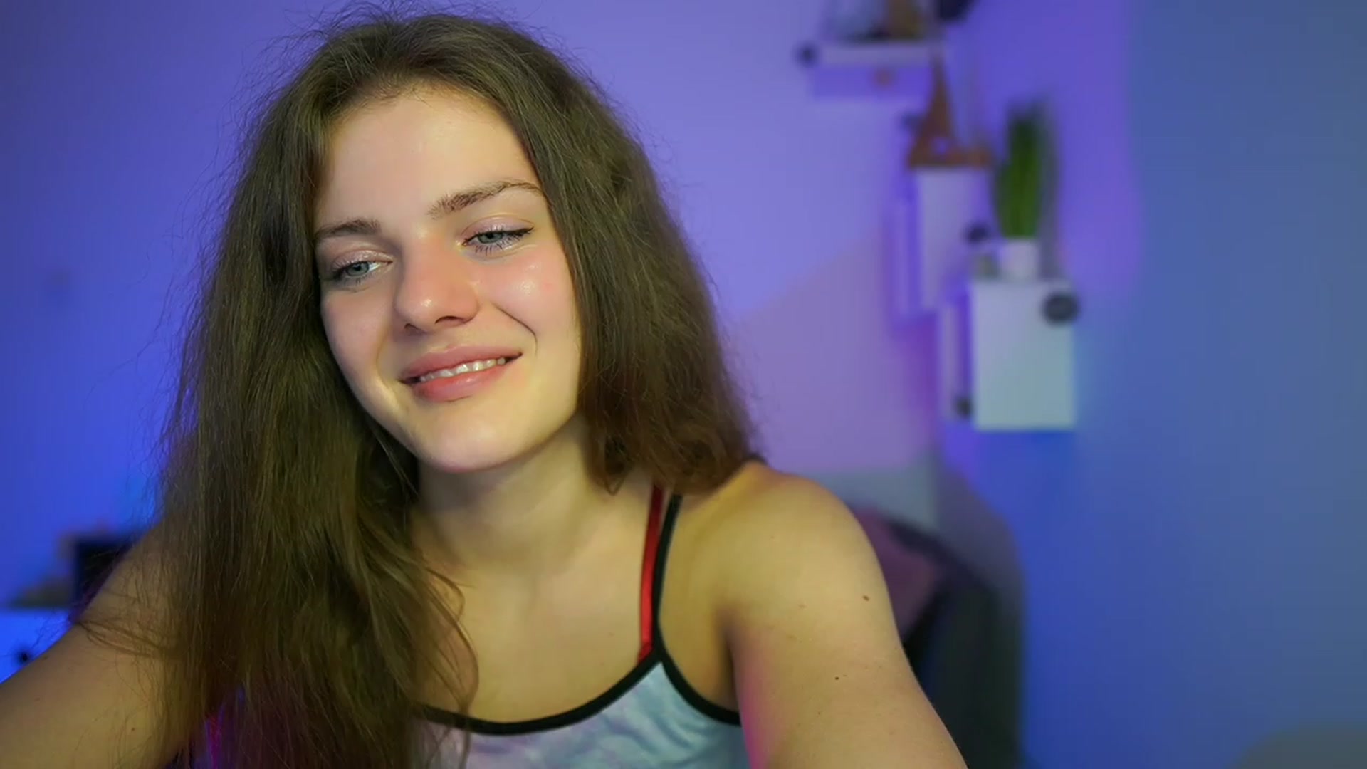 Gallery image thumbnail from Elly_Malkova_'s myfreecams stream on, 06/07/2023, 22:58 image 7 of 20
