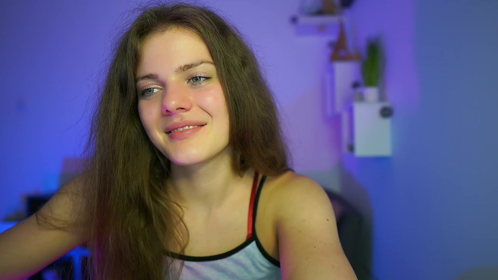 Gallery image thumbnail from Elly_Malkova_'s myfreecams stream on, 06/07/2023, 22:58 image 9 of 20