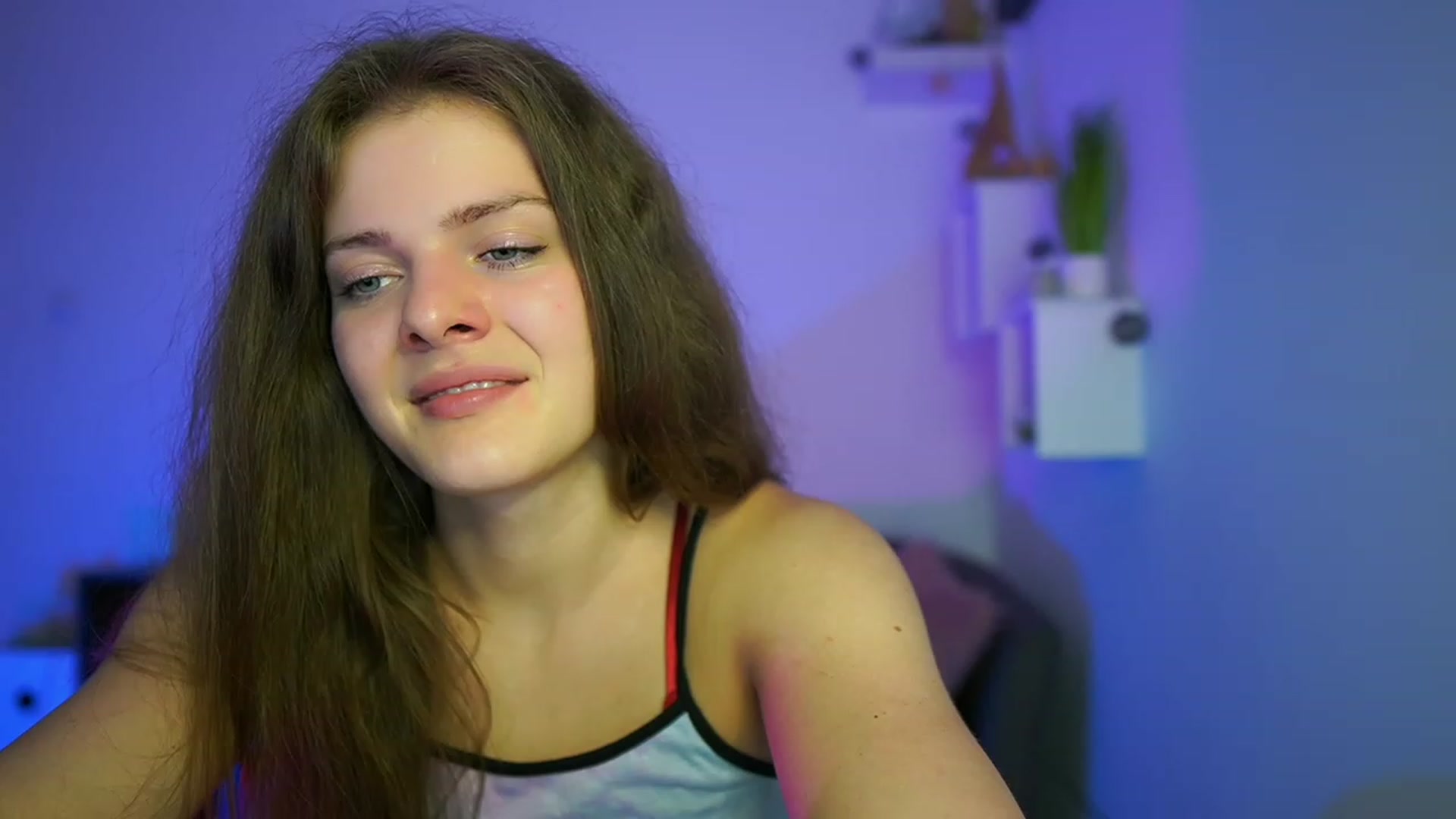 Gallery image thumbnail from Elly_Malkova_'s myfreecams stream on, 06/07/2023, 22:58 image 3 of 20