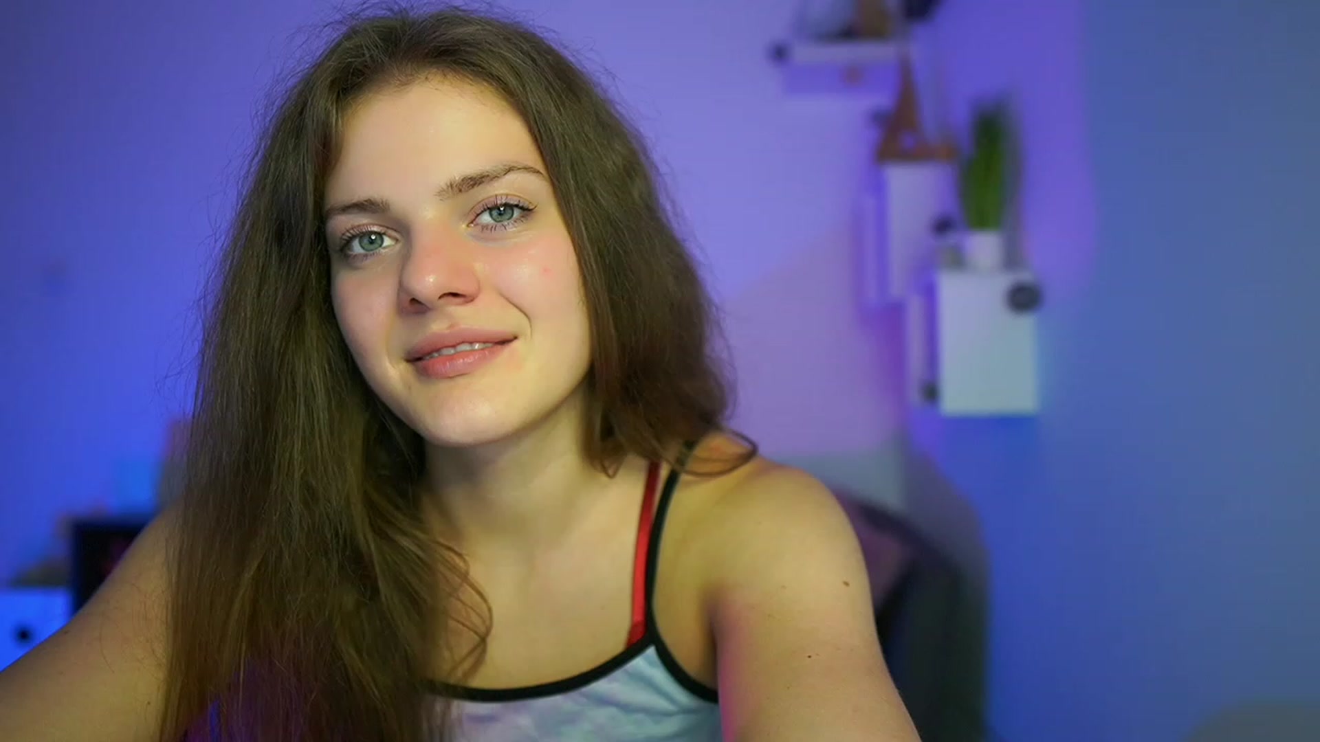 Gallery image thumbnail from Elly_Malkova_'s myfreecams stream on, 06/07/2023, 22:58 image 18 of 20