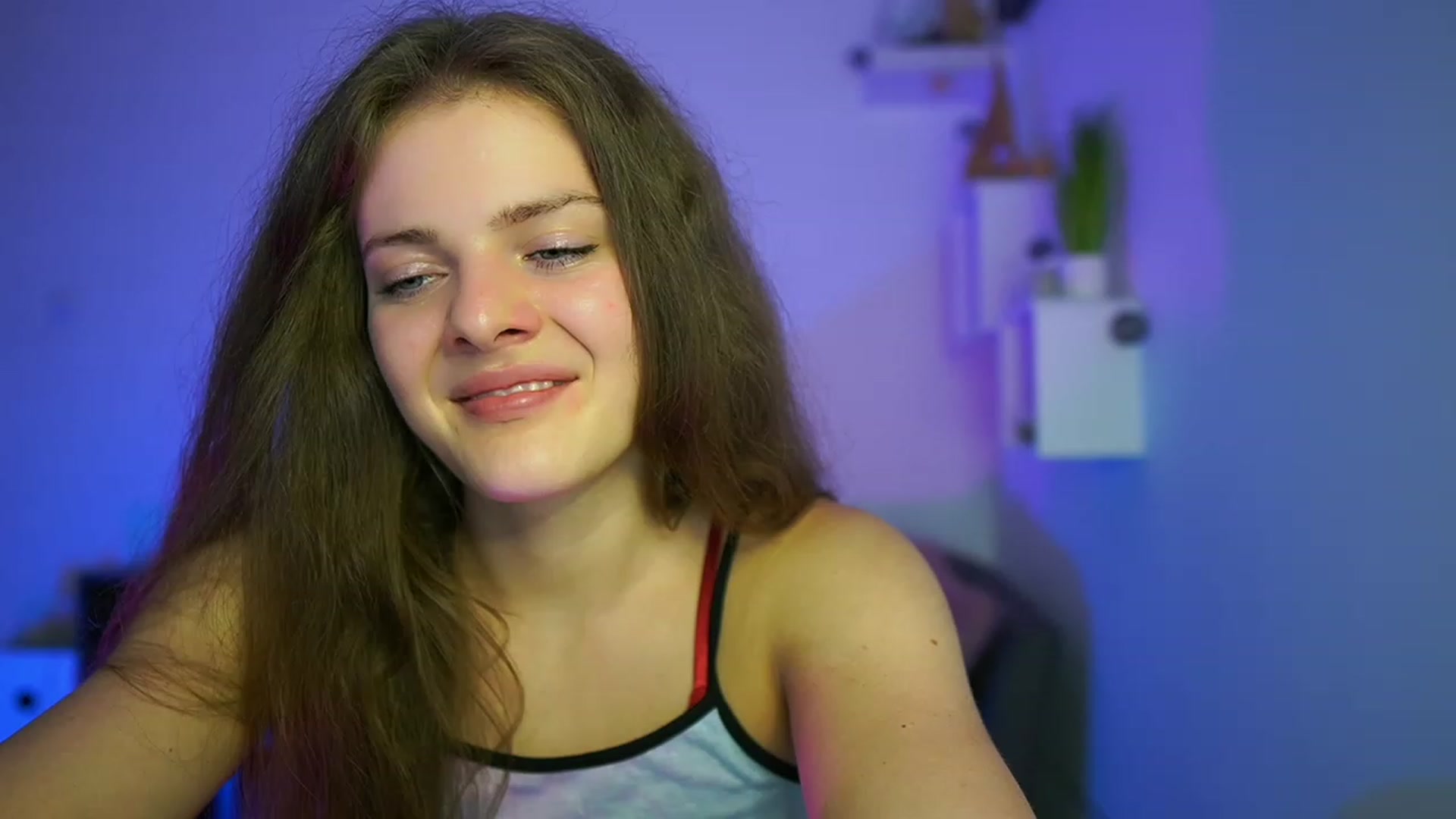 Gallery image thumbnail from Elly_Malkova_'s myfreecams stream on, 06/07/2023, 22:58 image 13 of 20