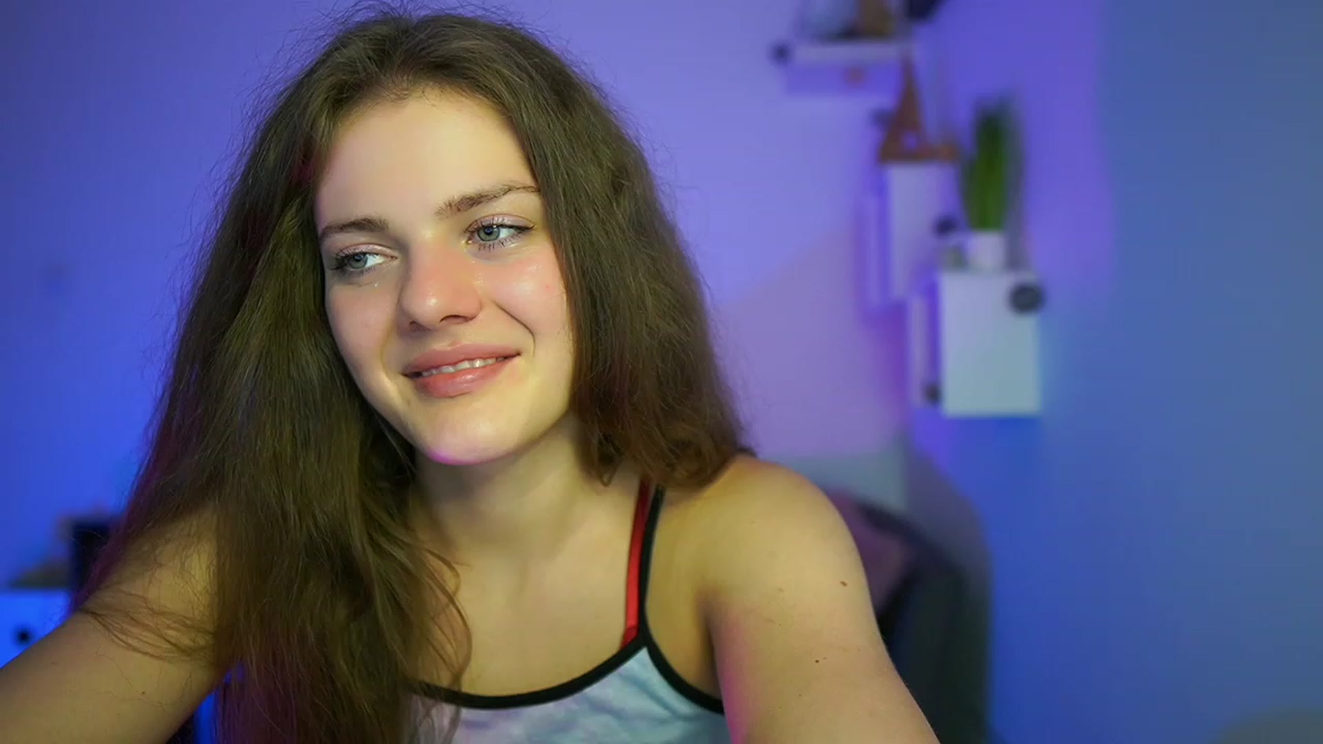 Gallery image thumbnail from Elly_Malkova_'s myfreecams stream on, 06/07/2023, 22:58 image 14 of 20