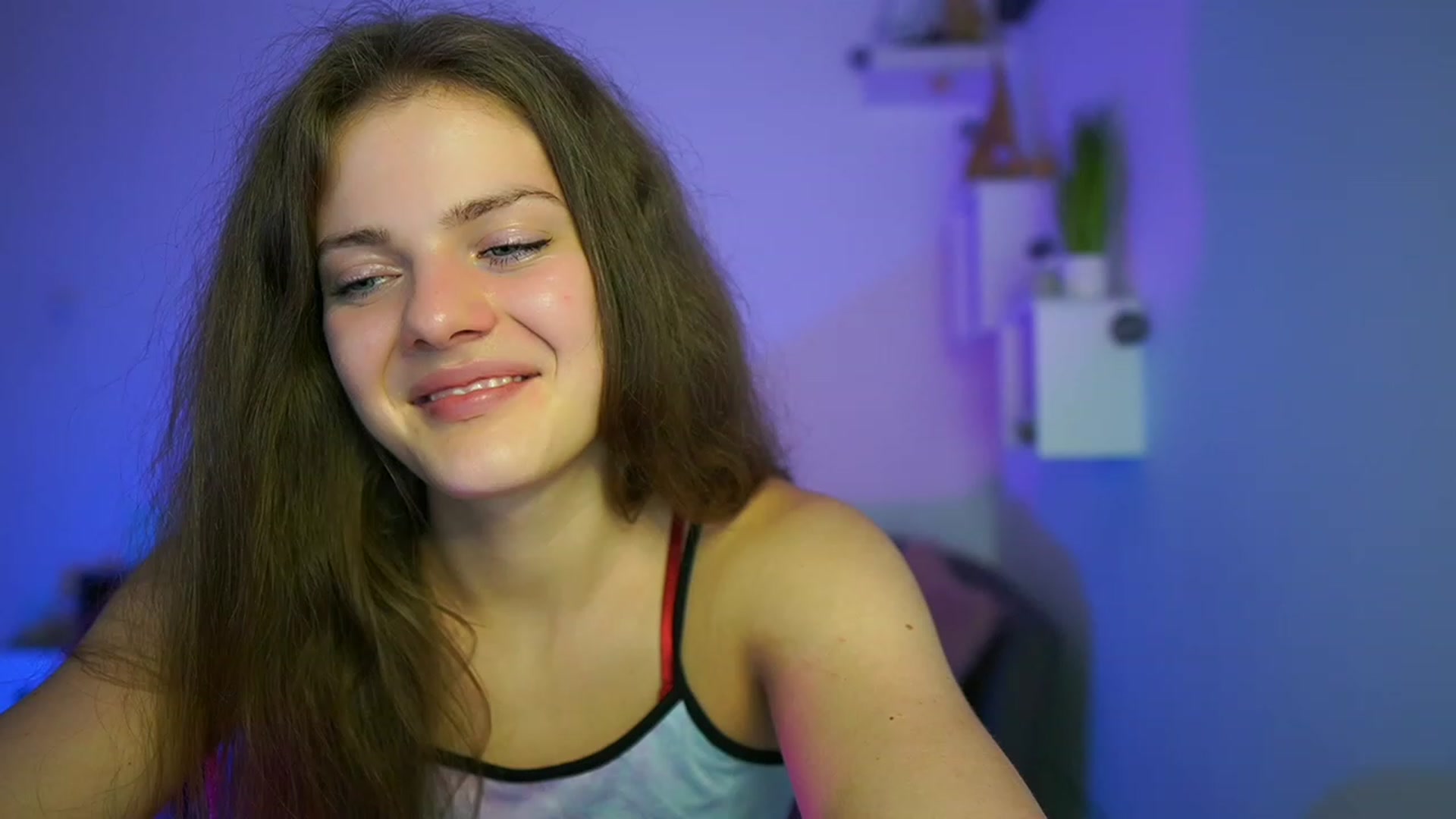 Gallery image thumbnail from Elly_Malkova_'s myfreecams stream on, 06/07/2023, 22:58 image 4 of 20