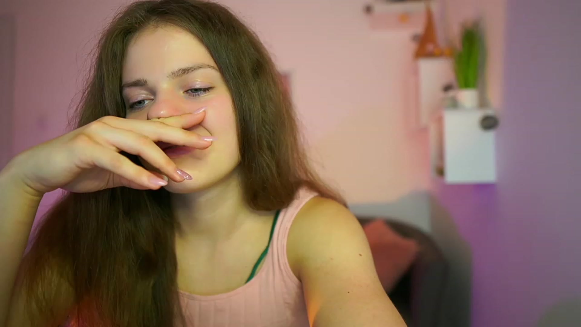 Gallery image thumbnail from Elly_Malkova_'s myfreecams stream on, 06/08/2023, 20:19 image 13 of 20