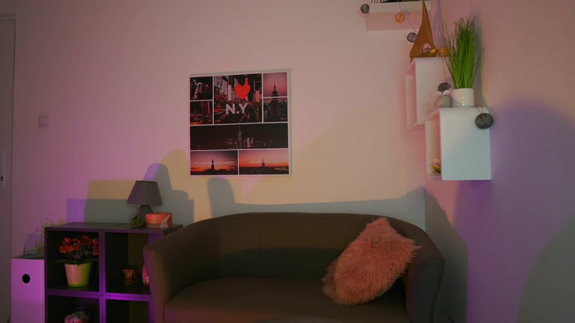 Gallery image thumbnail from Elly_Malkova_'s myfreecams stream on, 06/08/2023, 21:49 image 4 of 20