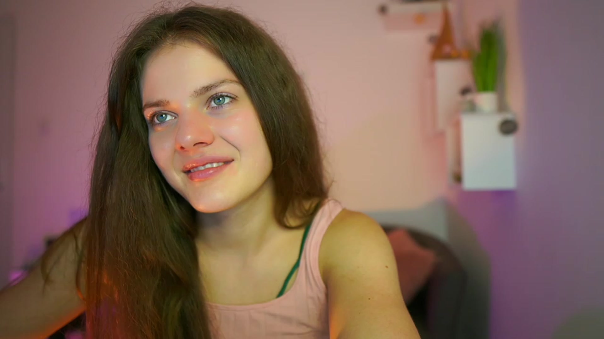 Gallery image thumbnail from Elly_Malkova_'s myfreecams stream on, 06/08/2023, 21:49 image 1 of 20