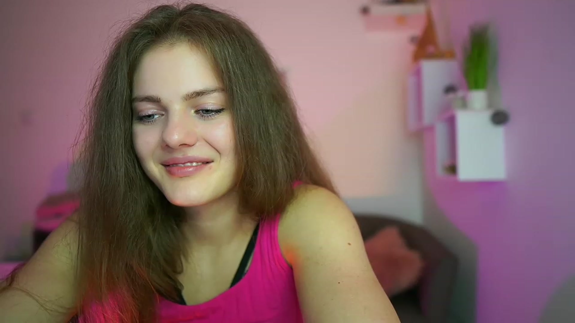 Gallery image thumbnail from Elly_Malkova_'s myfreecams stream on, 06/10/2023, 17:27 image 7 of 20