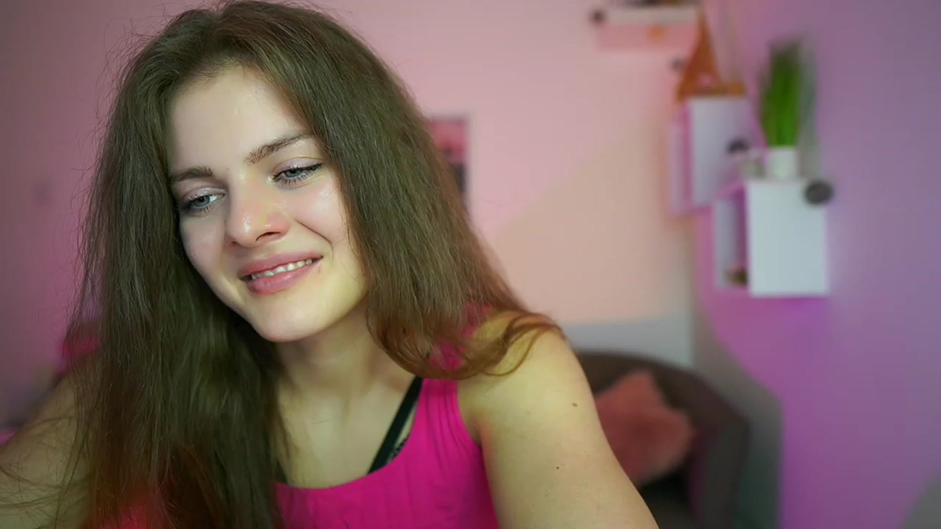 Gallery image thumbnail from Elly_Malkova_'s myfreecams stream on, 06/10/2023, 17:27 image 14 of 20