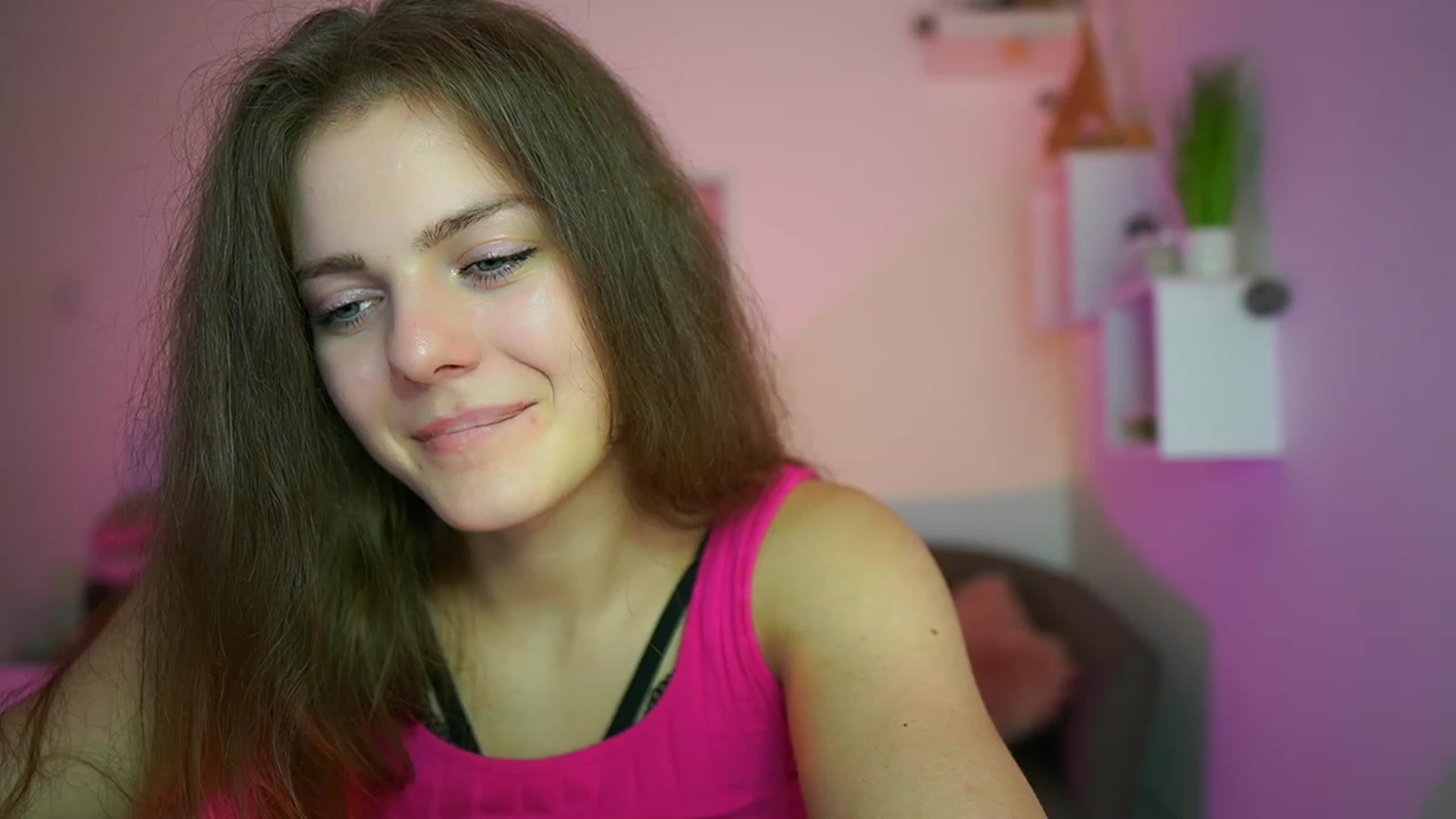 Gallery image thumbnail from Elly_Malkova_'s myfreecams stream on, 06/10/2023, 17:27 image 6 of 20