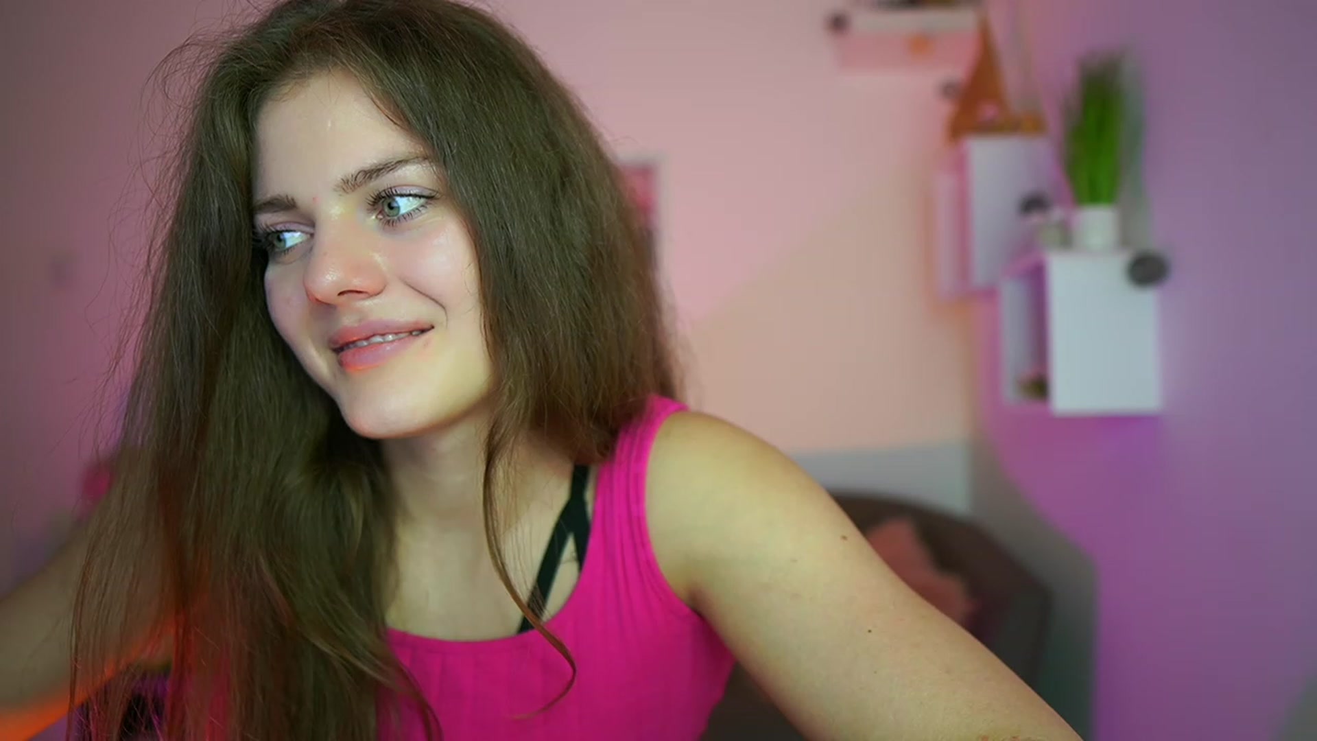 Gallery image thumbnail from Elly_Malkova_'s myfreecams stream on, 06/10/2023, 17:59 image 19 of 20