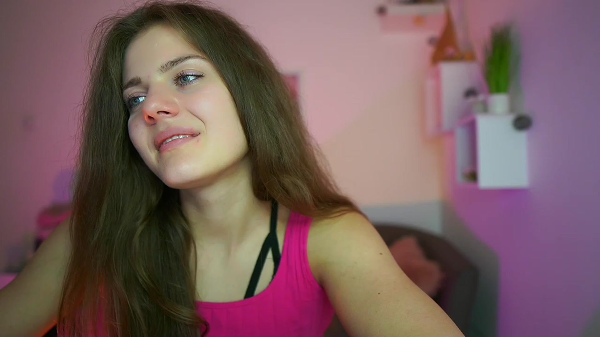 Gallery image thumbnail from Elly_Malkova_'s myfreecams stream on, 06/10/2023, 17:59 image 10 of 20