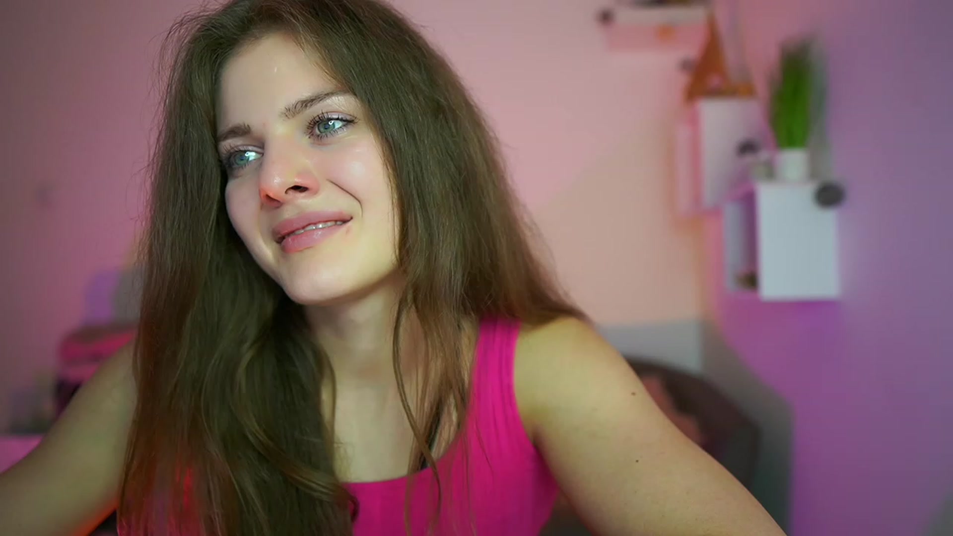 Gallery image thumbnail from Elly_Malkova_'s myfreecams stream on, 06/10/2023, 17:59 image 7 of 20