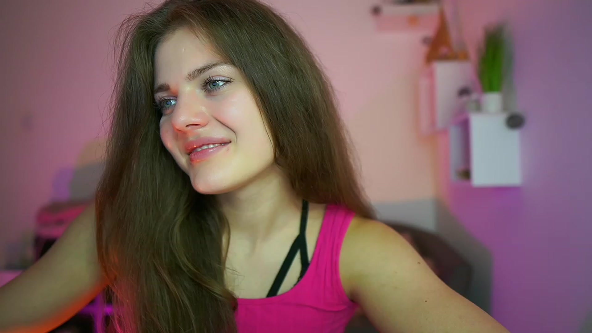 Gallery image thumbnail from Elly_Malkova_'s myfreecams stream on, 06/10/2023, 17:59 image 3 of 20