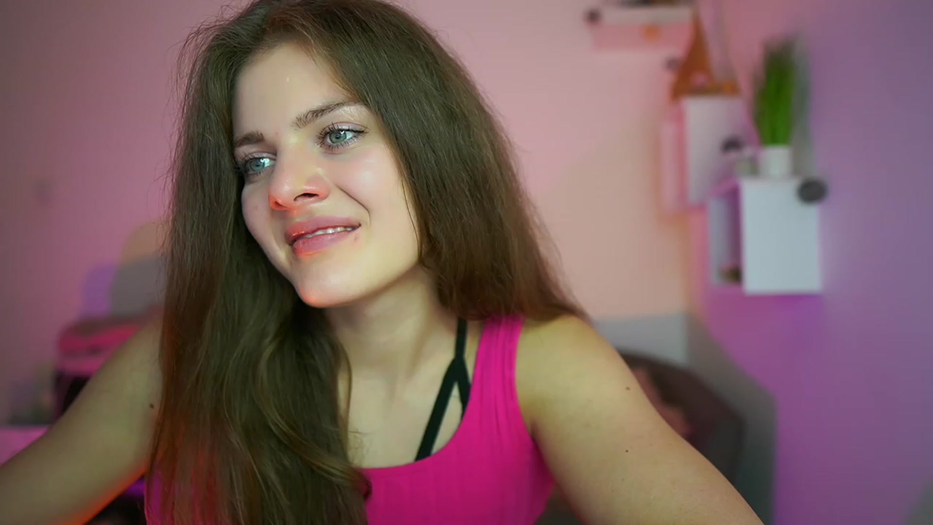 Gallery image thumbnail from Elly_Malkova_'s myfreecams stream on, 06/10/2023, 17:59 image 6 of 20