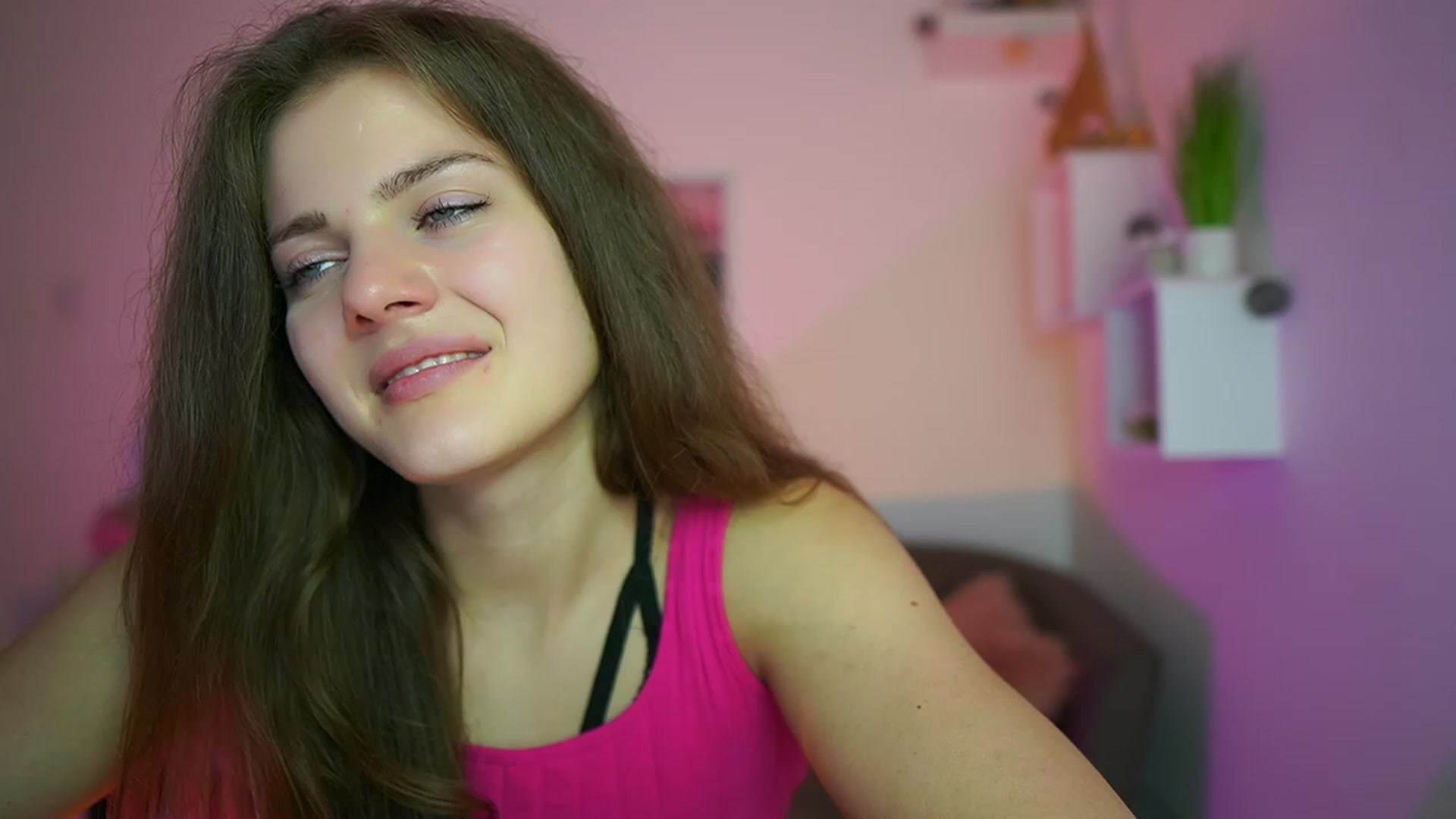 Gallery image thumbnail from Elly_Malkova_'s myfreecams stream on, 06/10/2023, 17:59 image 8 of 20