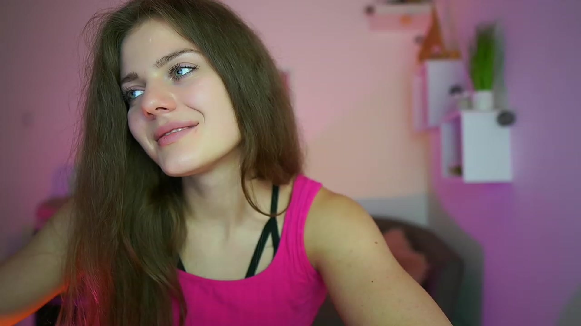 Gallery image thumbnail from Elly_Malkova_'s myfreecams stream on, 06/10/2023, 17:59 image 17 of 20
