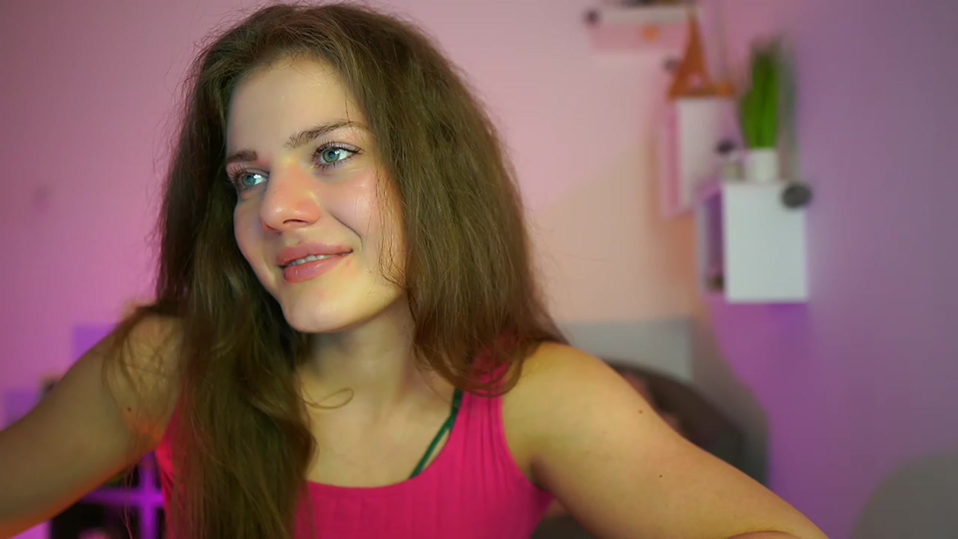 Gallery image thumbnail from Elly_Malkova_'s myfreecams stream on, 06/11/2023, 19:41 image 12 of 20
