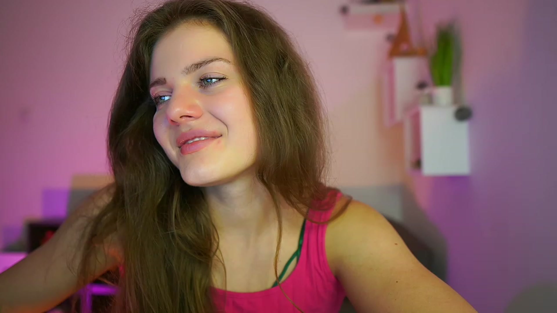 Gallery image thumbnail from Elly_Malkova_'s myfreecams stream on, 06/11/2023, 19:41 image 20 of 20