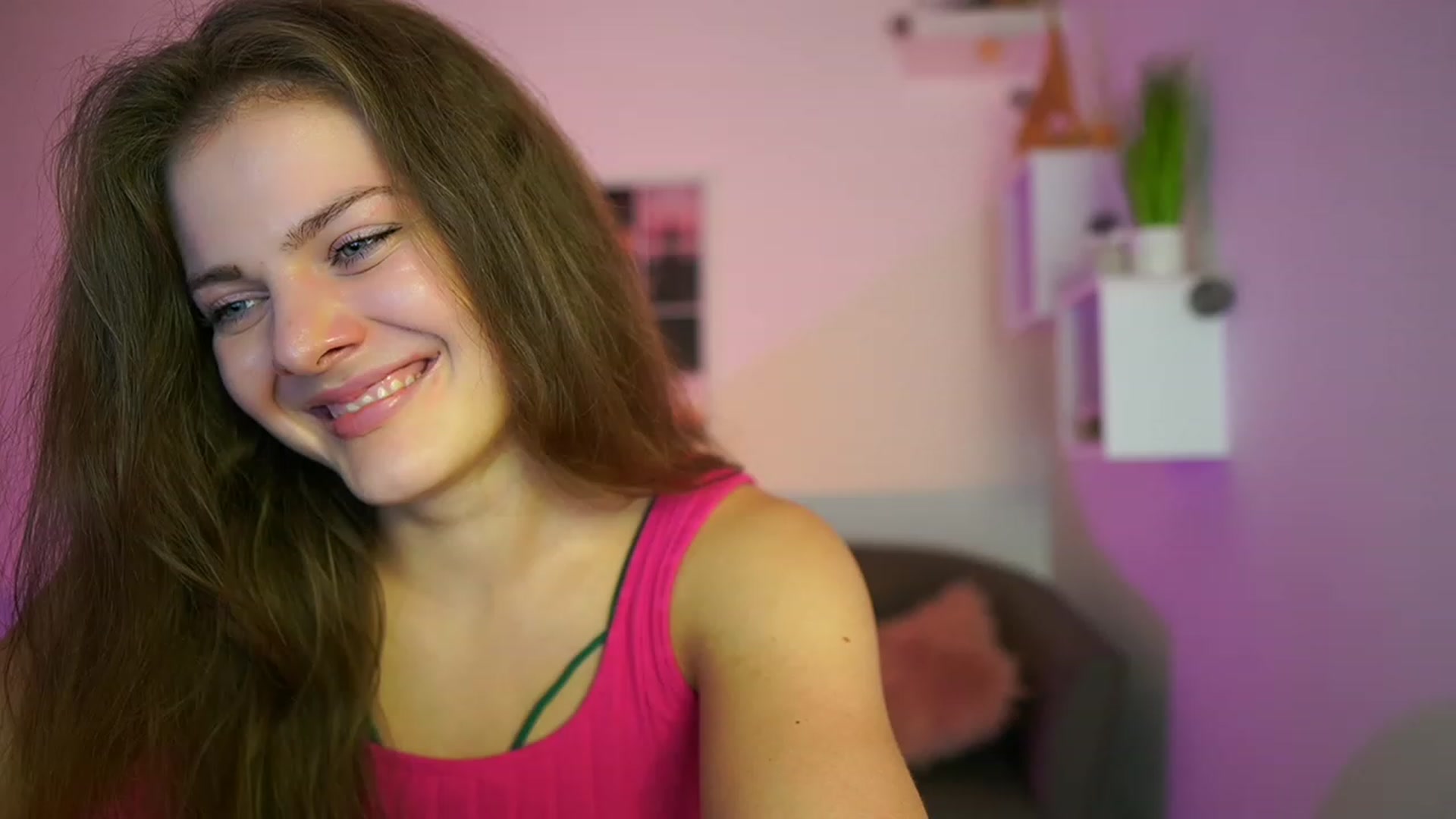 Gallery image thumbnail from Elly_Malkova_'s myfreecams stream on, 06/11/2023, 22:28 image 12 of 20