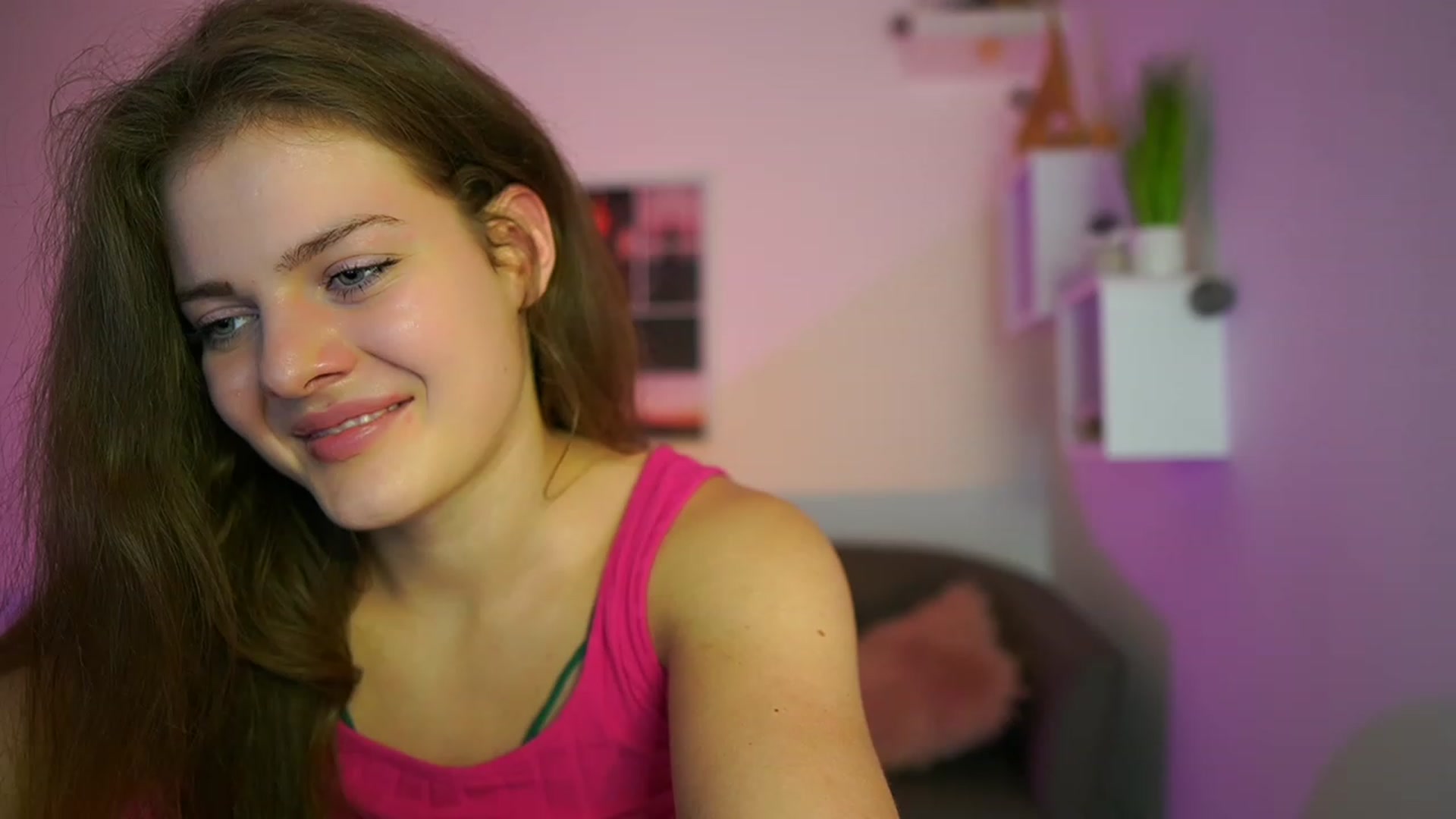 Gallery image thumbnail from Elly_Malkova_'s myfreecams stream on, 06/11/2023, 22:28 image 2 of 20