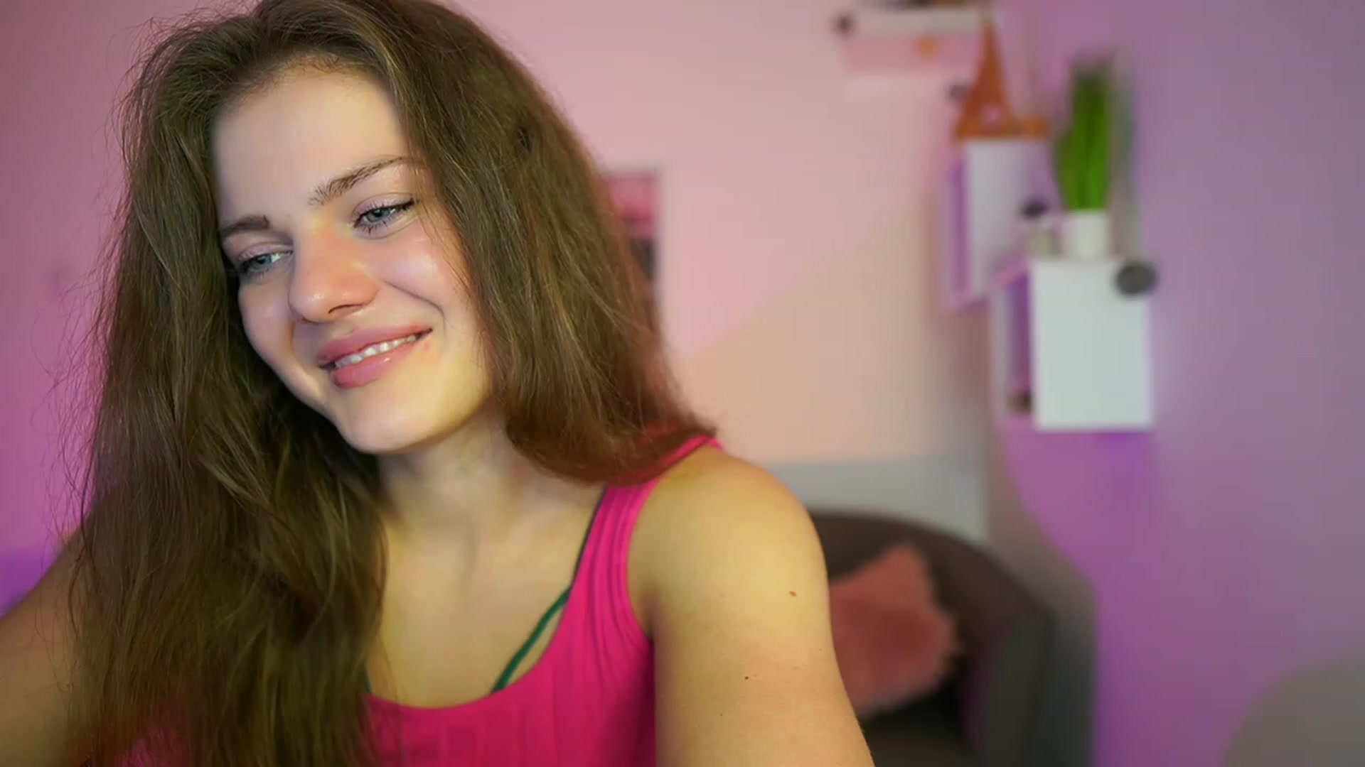 Gallery image thumbnail from Elly_Malkova_'s myfreecams stream on, 06/11/2023, 22:28 image 14 of 20