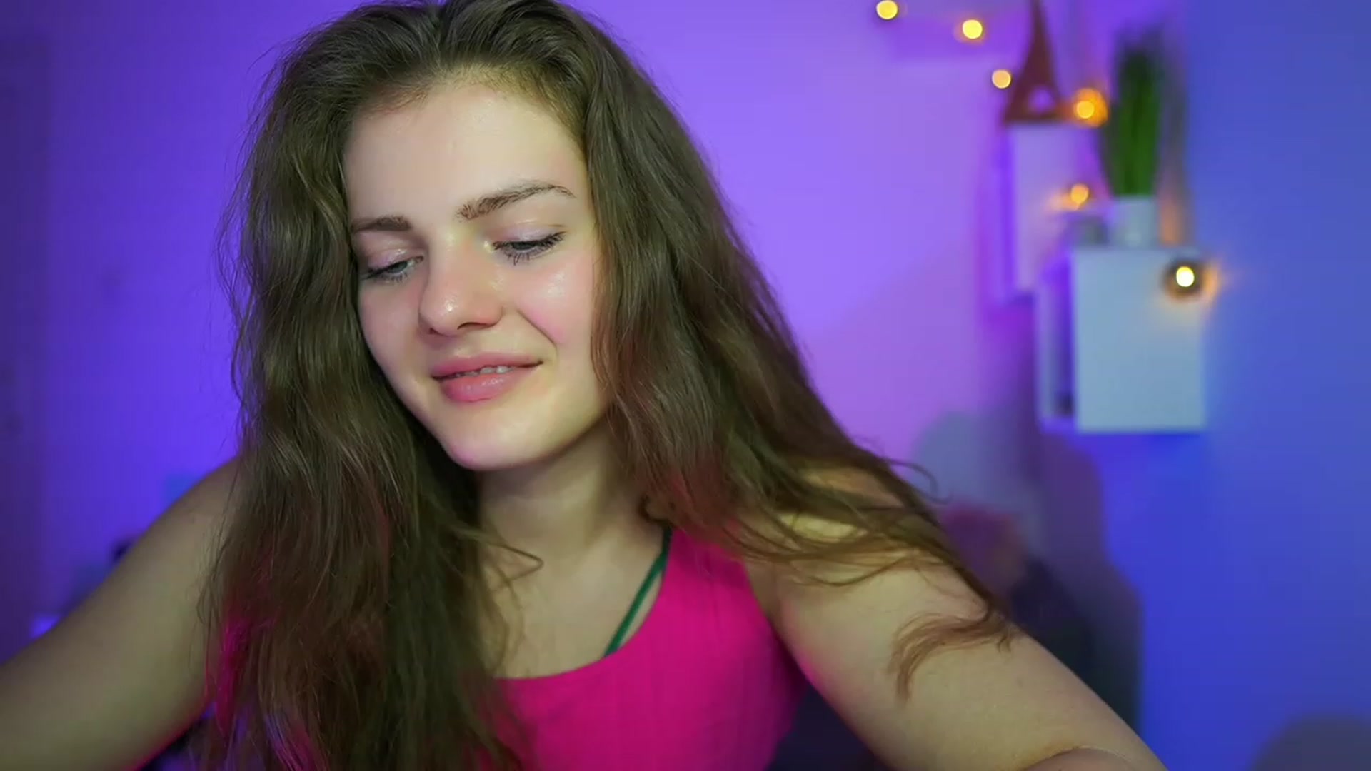 Gallery image thumbnail from Elly_Malkova_'s myfreecams stream on, 06/15/2023, 14:20 image 12 of 20