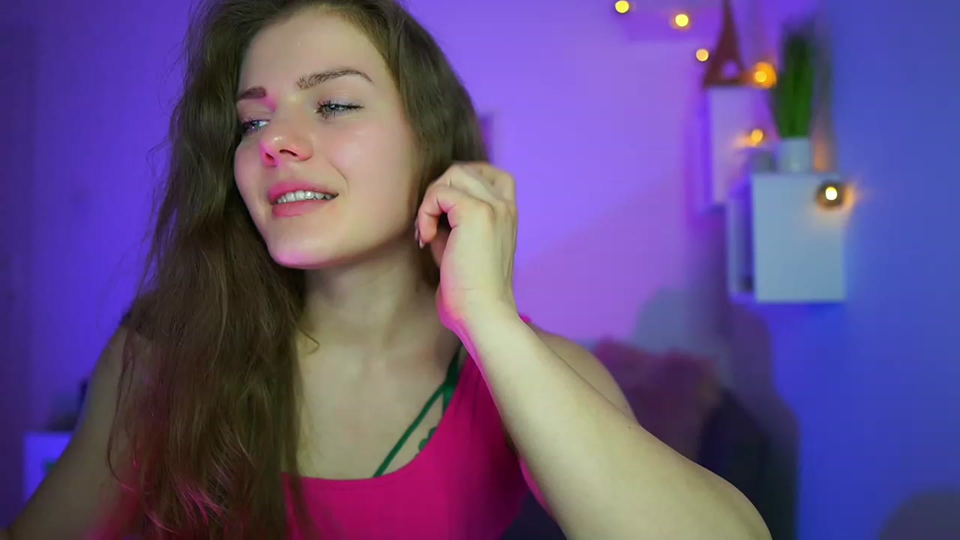 Gallery image thumbnail from Elly_Malkova_'s myfreecams stream on, 06/15/2023, 14:20 image 1 of 20