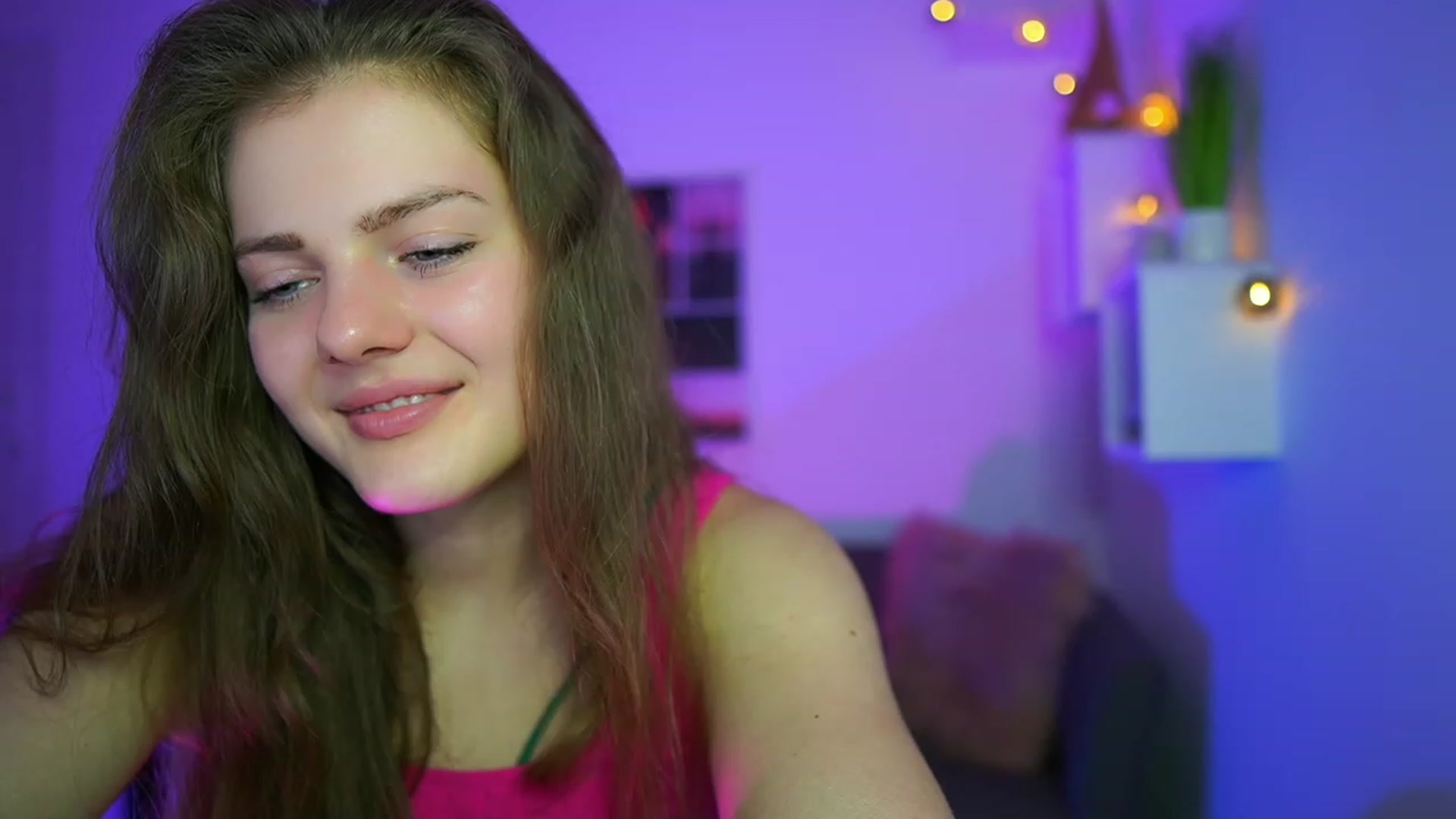 Gallery image thumbnail from Elly_Malkova_'s myfreecams stream on, 06/15/2023, 14:20 image 8 of 20