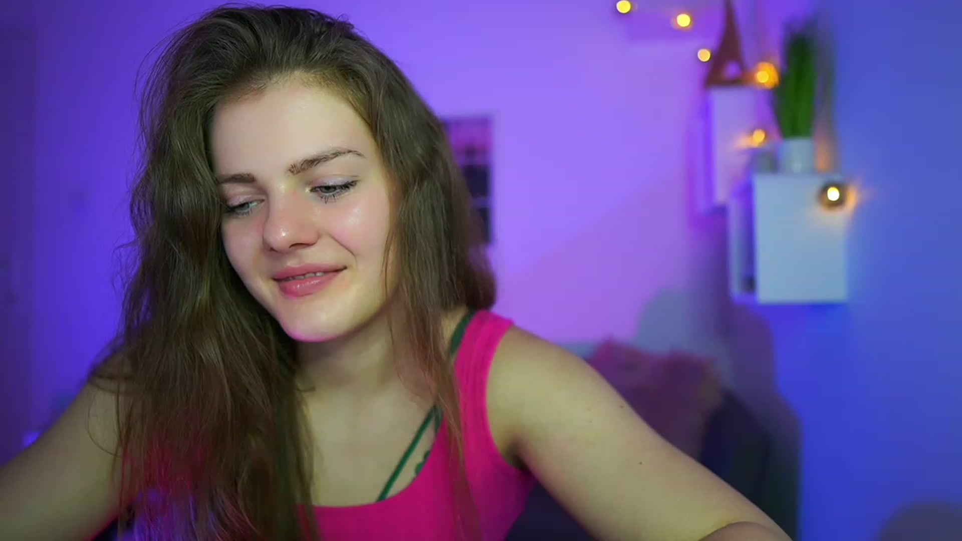 Gallery image thumbnail from Elly_Malkova_'s myfreecams stream on, 06/15/2023, 14:20 image 2 of 20