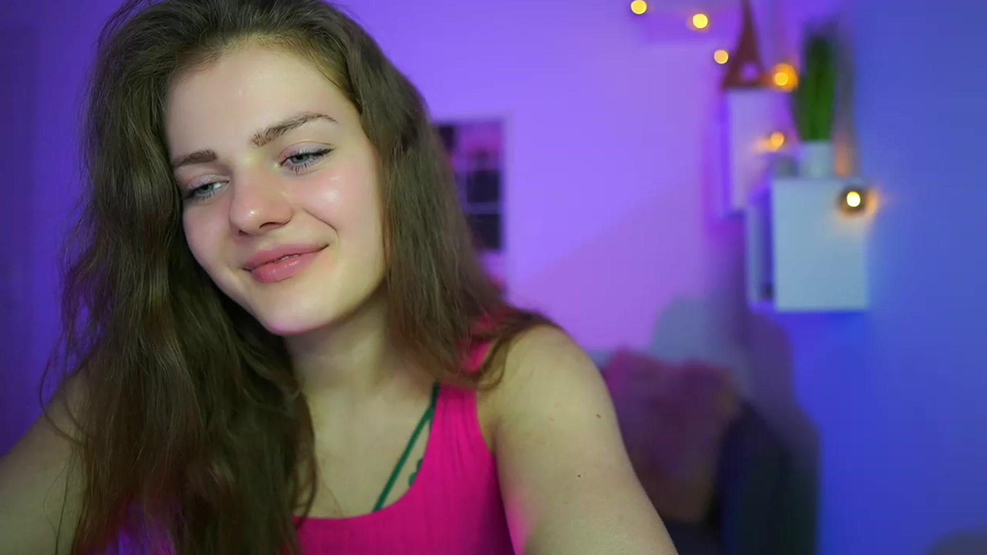 Gallery image thumbnail from Elly_Malkova_'s myfreecams stream on, 06/15/2023, 14:20 image 6 of 20
