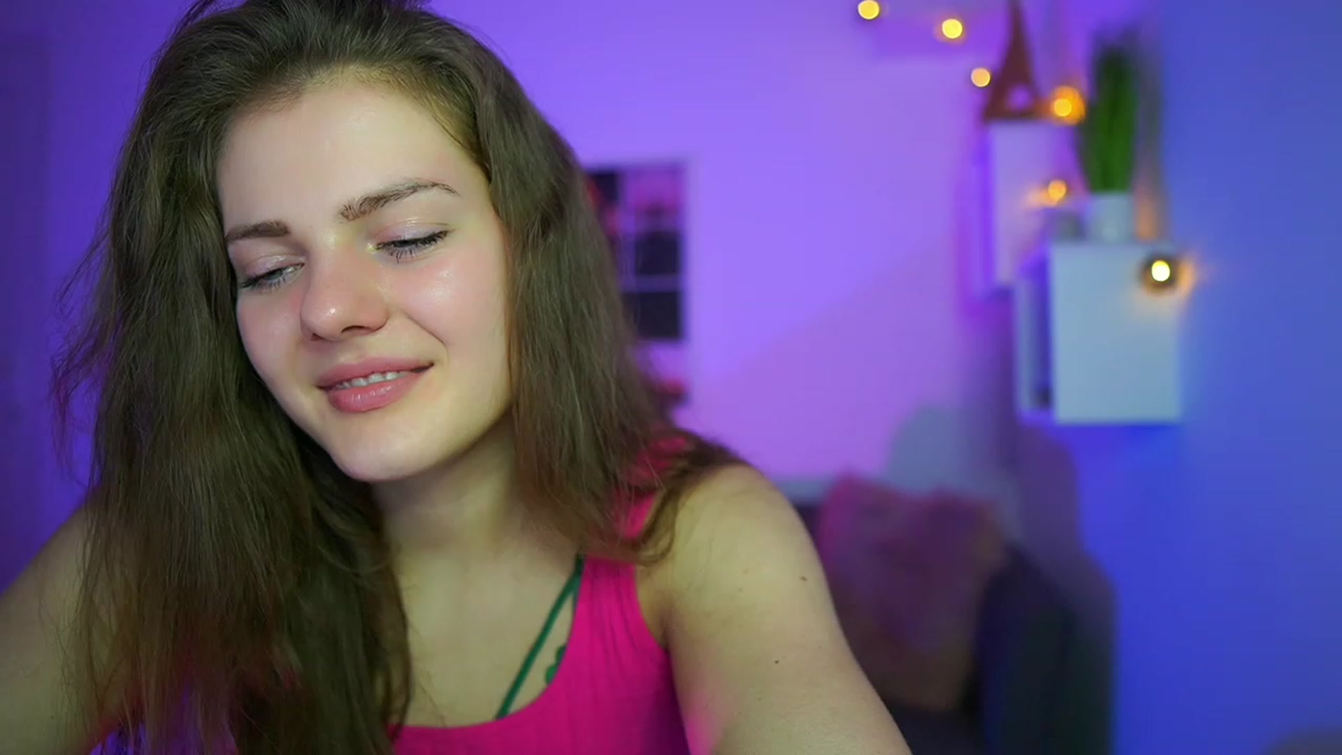 Gallery image thumbnail from Elly_Malkova_'s myfreecams stream on, 06/15/2023, 14:20 image 7 of 20
