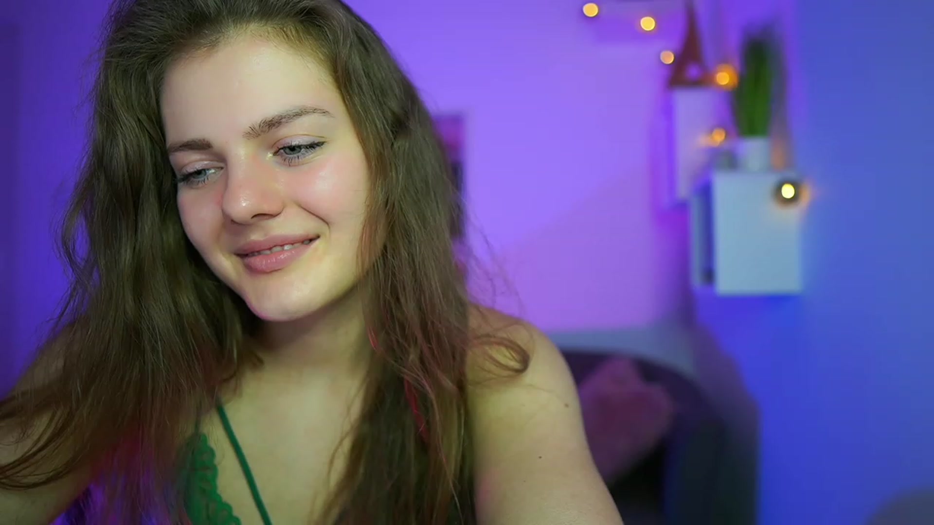 Gallery image thumbnail from Elly_Malkova_'s myfreecams stream on, 06/15/2023, 17:30 image 19 of 20
