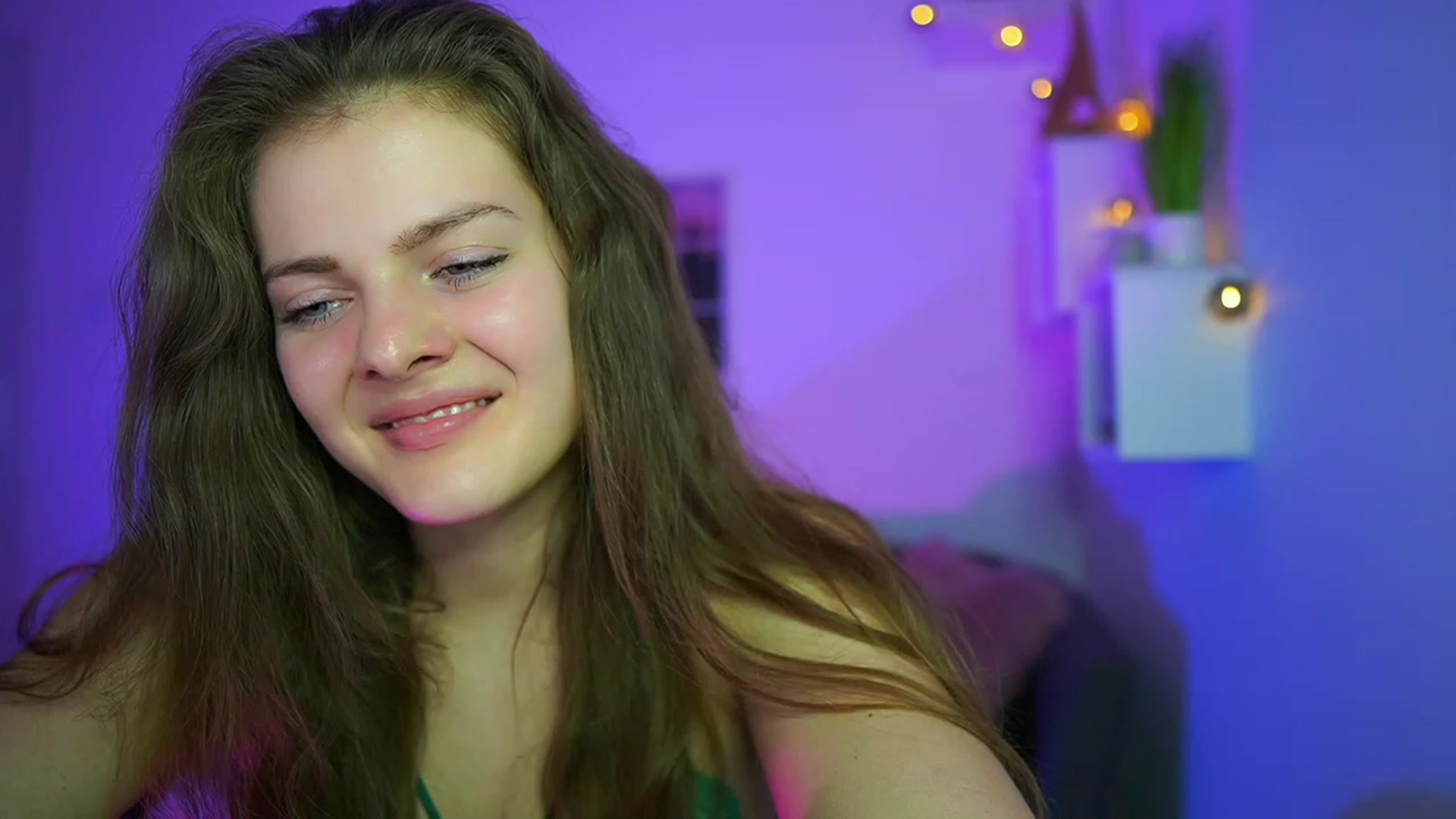 Gallery image thumbnail from Elly_Malkova_'s myfreecams stream on, 06/15/2023, 17:30 image 10 of 20