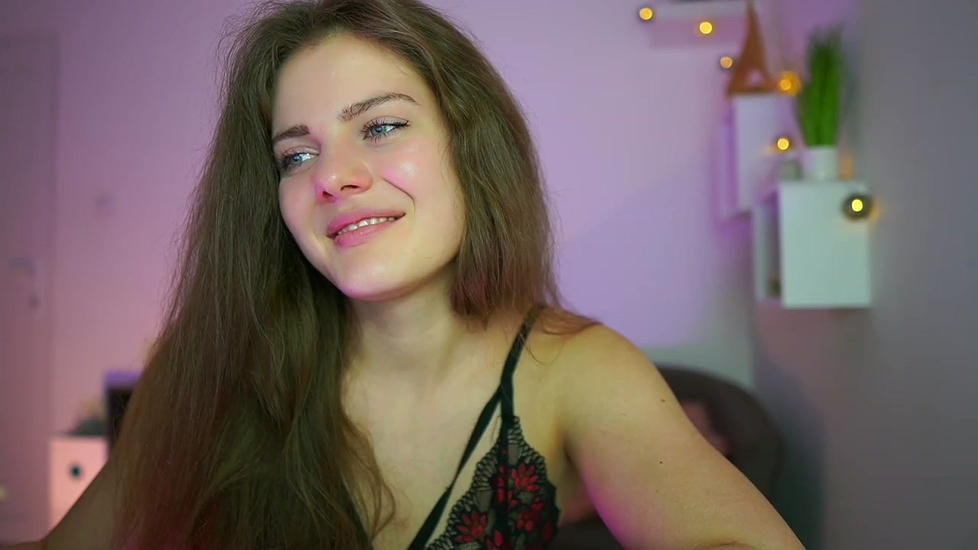 Gallery image thumbnail from Elly_Malkova_'s myfreecams stream on, 06/16/2023, 18:01 image 20 of 20